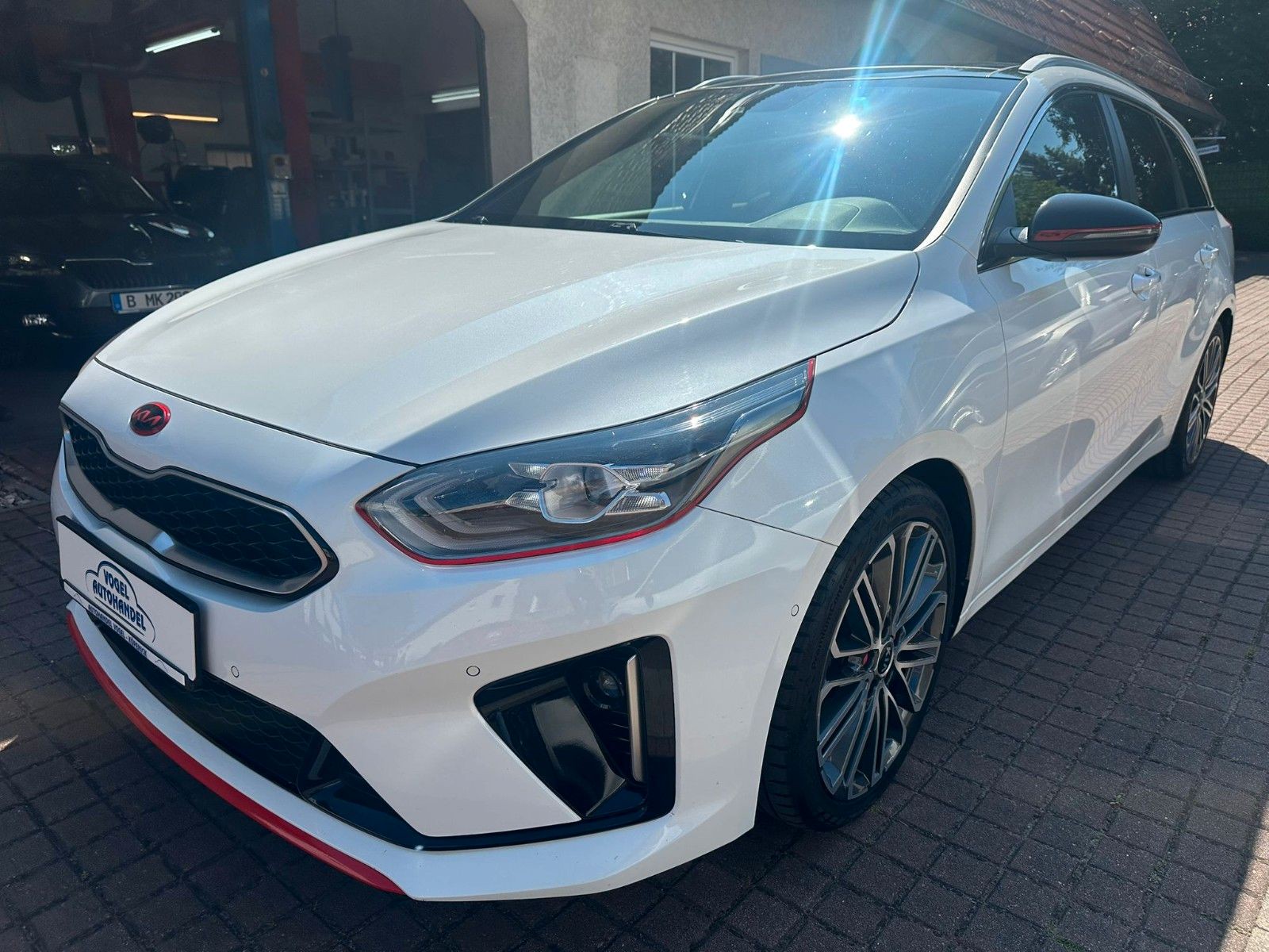 Kia cee'd Sportswagon*GT LINE*DSG*LEDER*NAVI*4xSHZ*