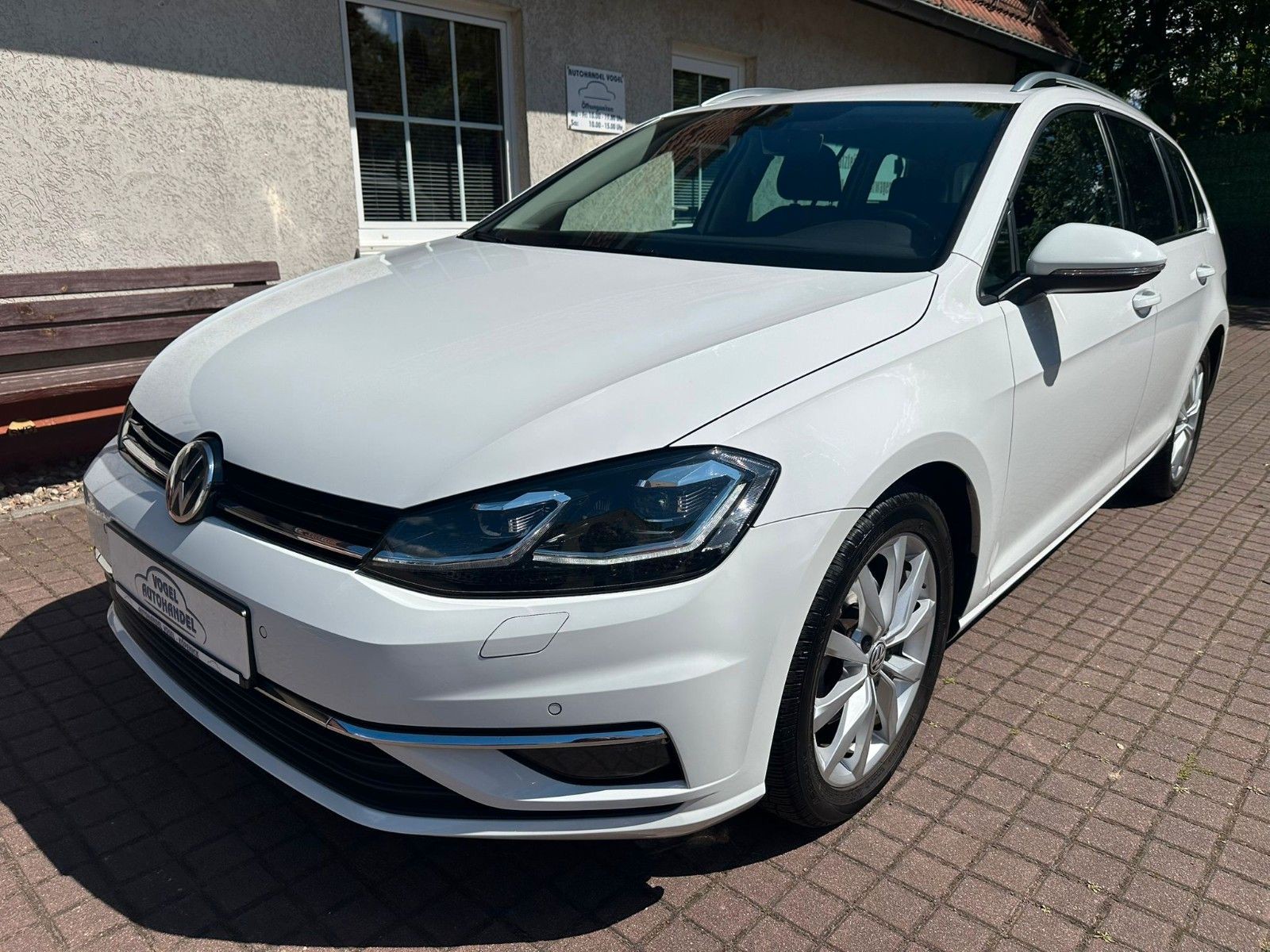 Volkswagen Golf VII Variant Highline*DSG*LED*SITZHZG*ACC*