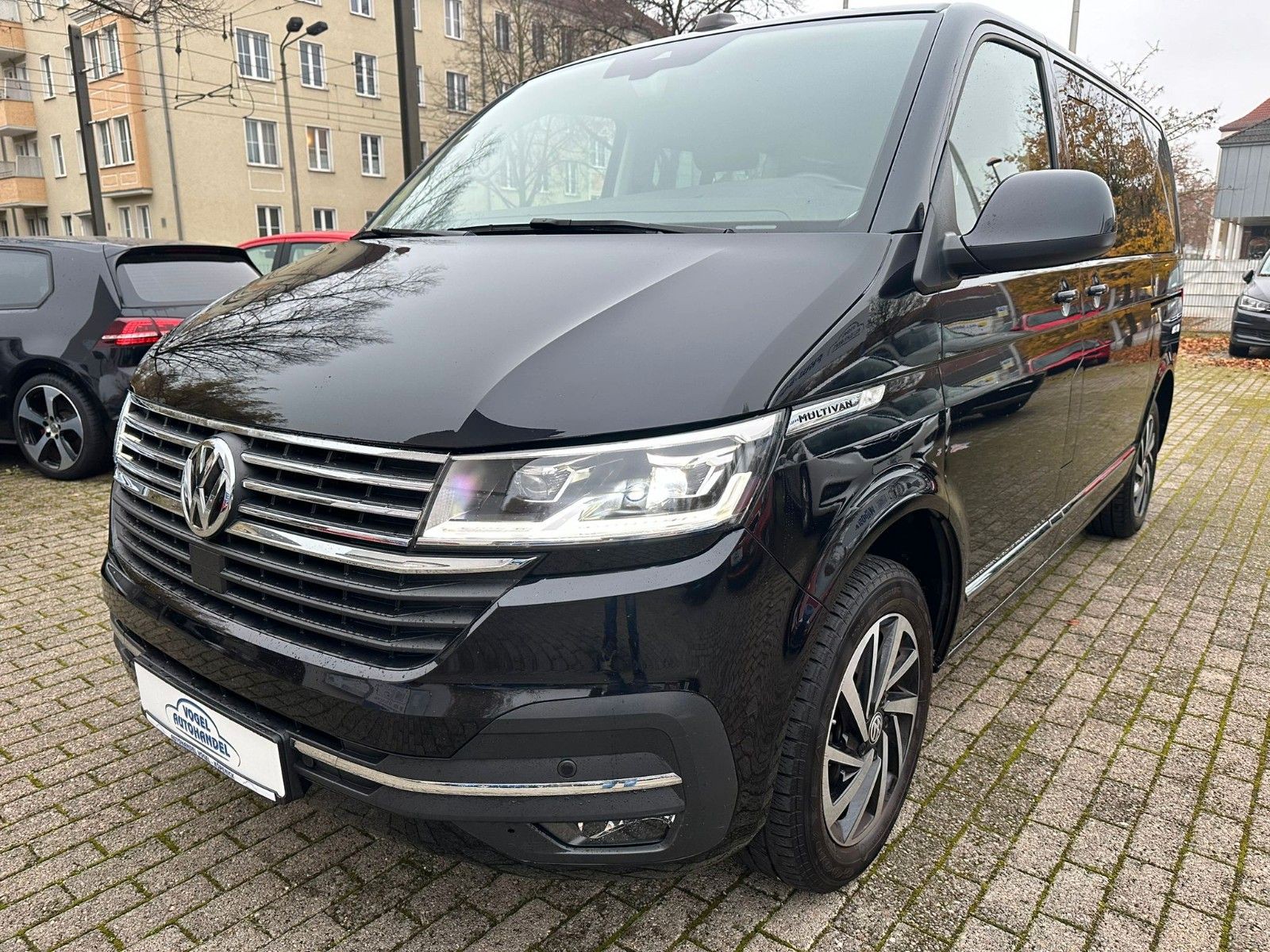 Volkswagen T6.1 Multivan Generation Six*LEDER*LED*AHK*VC*AC