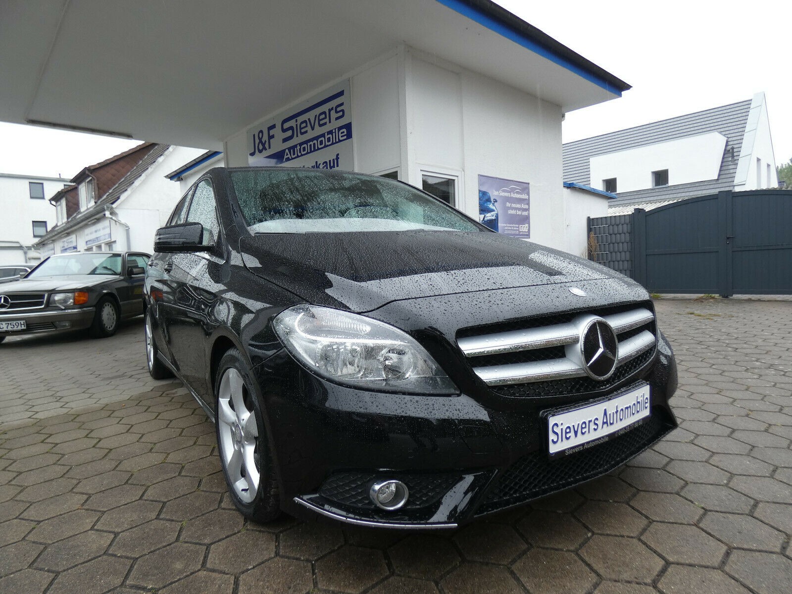 Mercedes-Benz B 180 Blue Effi 7G-DCT Klima Navi Sport-Paket