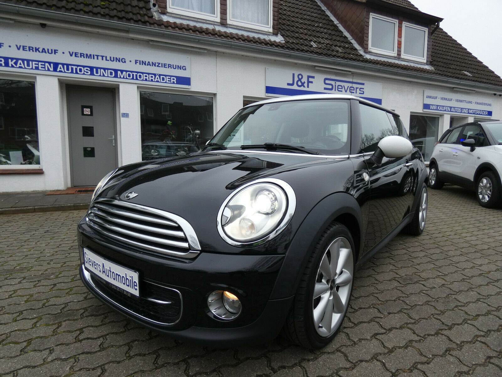 MINI Cooper D Automatik Navi Klima Panoramadach Xenon