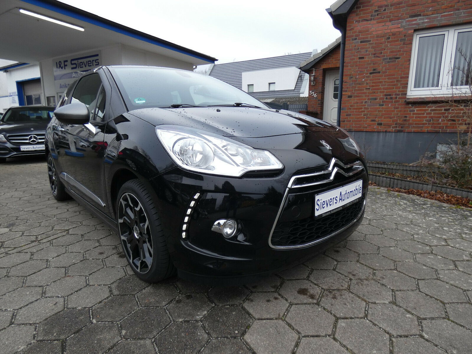 Citroën DS3 1,6 SportChic Navi Leder Klima LED