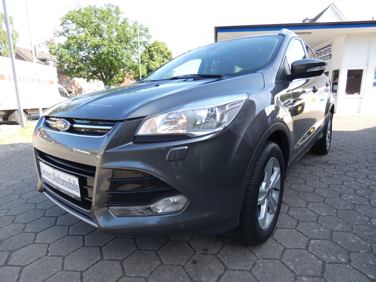 Ford Kuga 1,6 Titanium 4x2 Navi Leder PDC Klima Sitzh