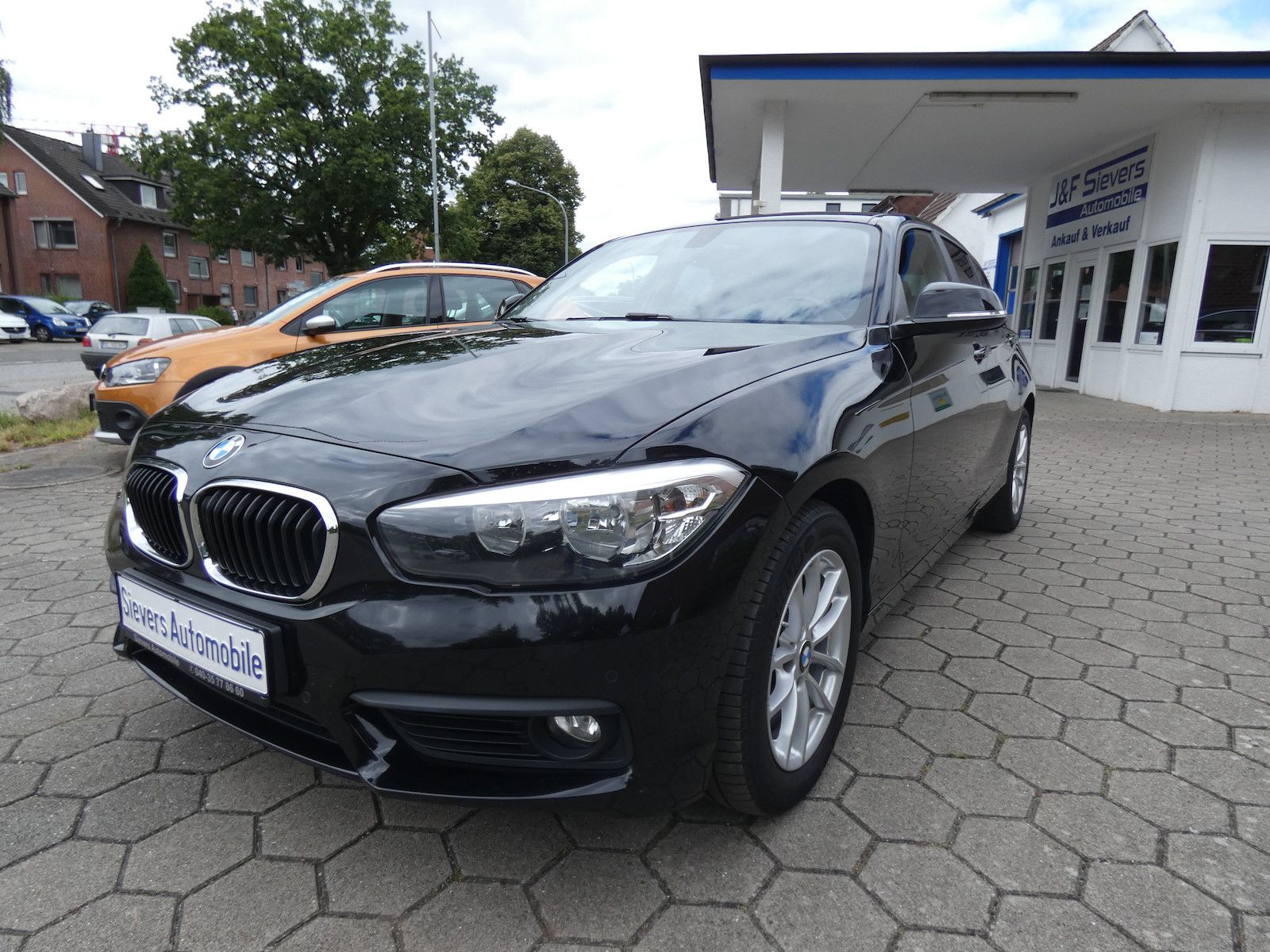 BMW 118d Advantage Klima Navi Leder LED Euro6