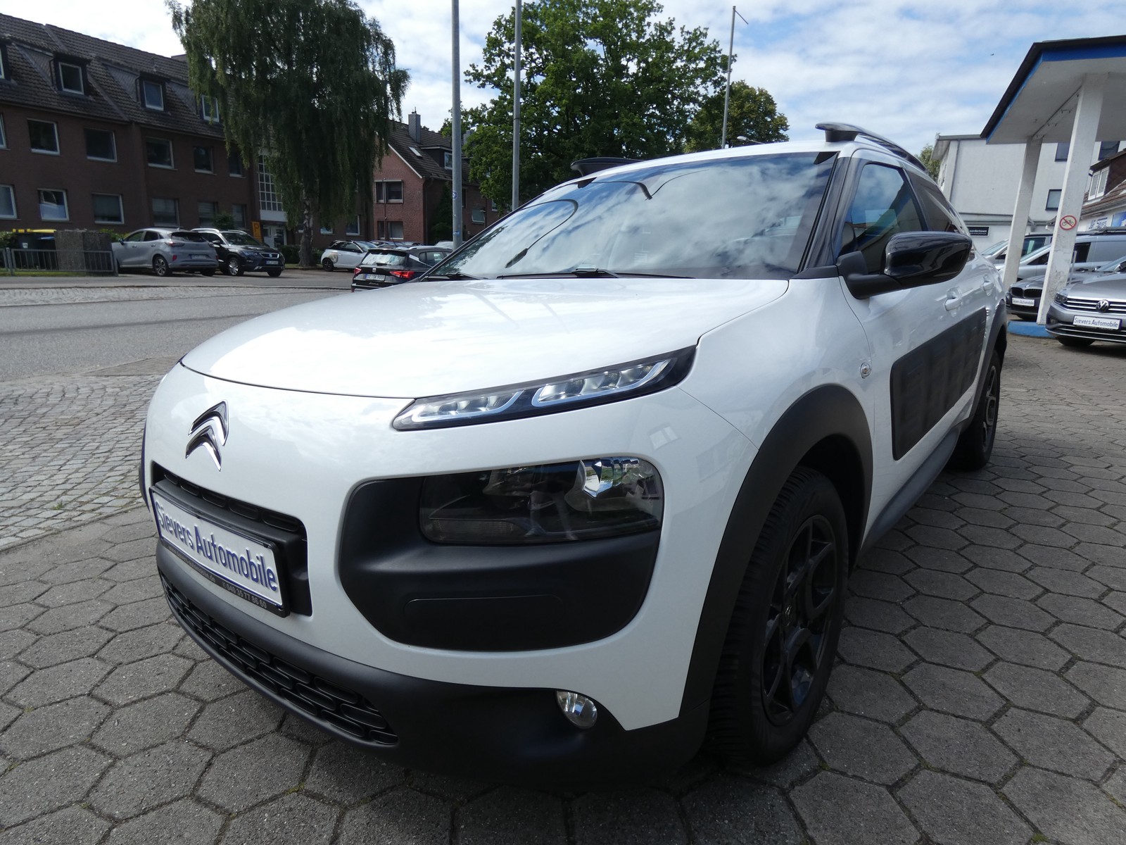 Citroën C4 Cactus Shine 1,6 HDI Navi Kamera SHZ Tempomat Klima