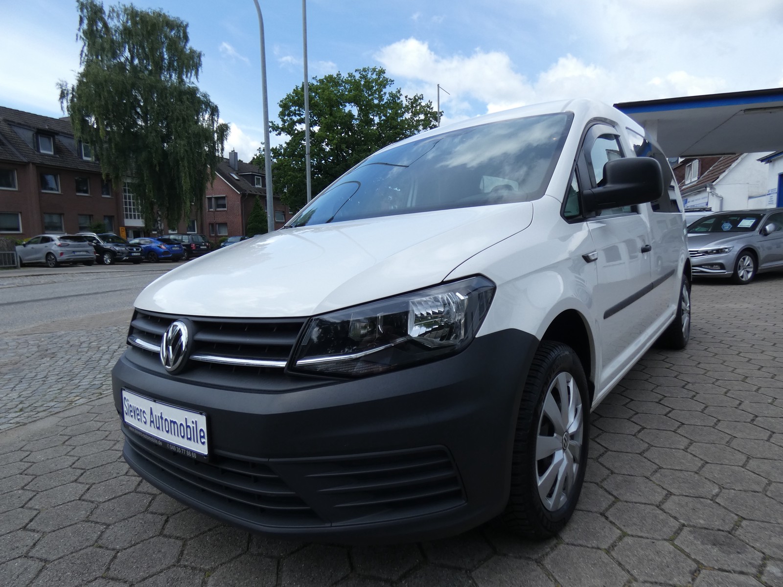 Volkswagen Caddy Maxi 2,0 TDI DSG 7 Sitzer Navi Klima Leder