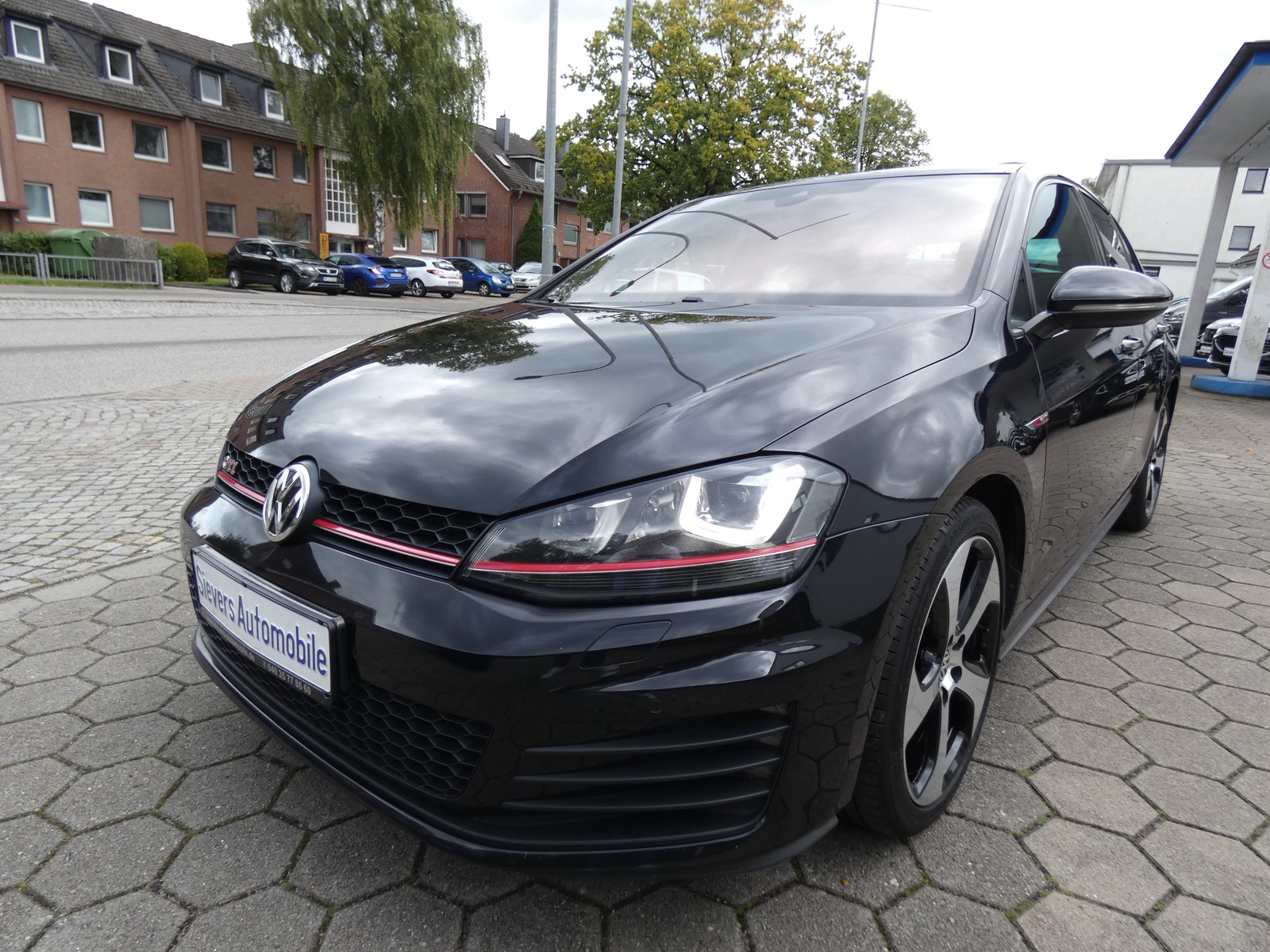 Volkswagen Golf VII GTI Performance 2,0 FSI DSG Leder Pano Navi