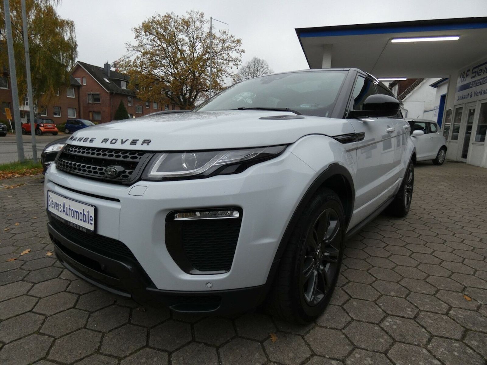 Land Rover Range Rover Evoque 2,0 TD4 SE Dynamic Black AHK
