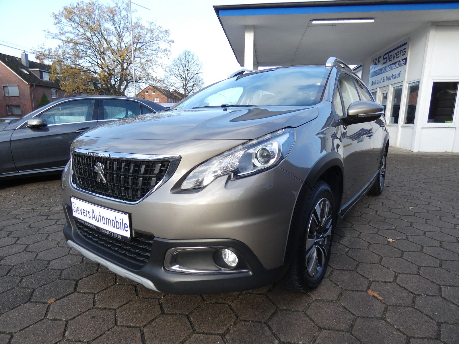 Peugeot 2008 Pure Tech 110 Stop&Start Automatik Klima