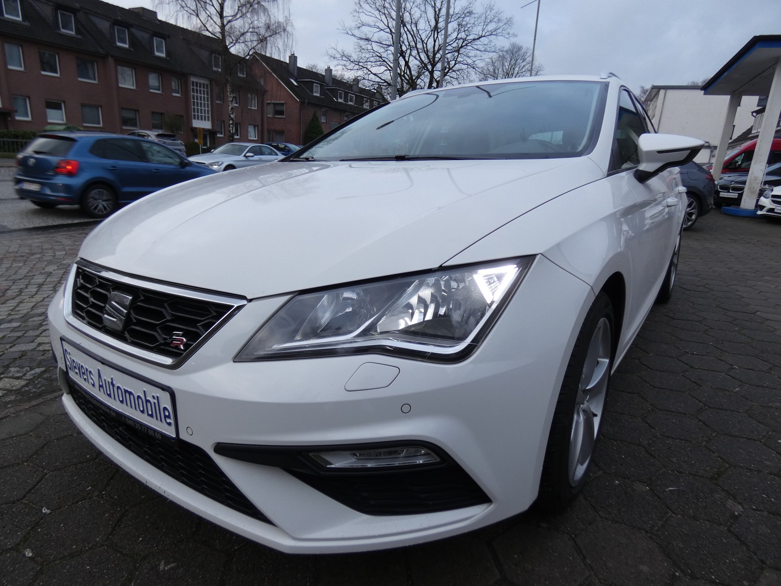 Seat Leon Sportstourer FR 2,0 TDI Business Navi Sitzheizung