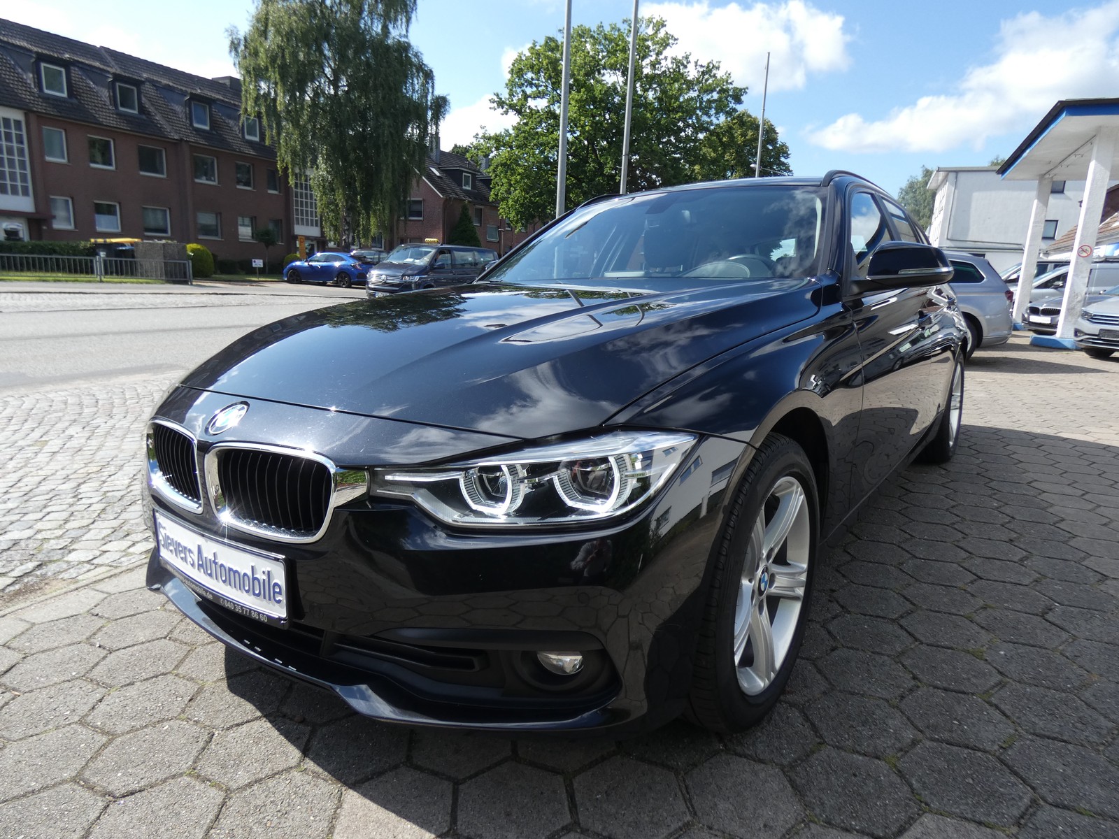 BMW 320 d Touring Advantage Automatik Navi LED Keyless SHZ Klima