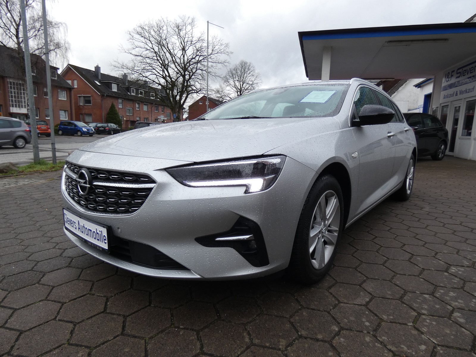 Opel Insignia B Sports Tourer Elegance Navi AHK Head Up