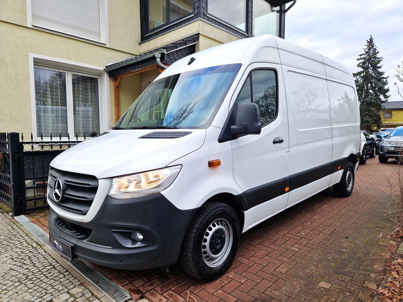 Mercedes-Benz Sprinter 314 CDI FWD HOCHRAUM|MBUX|NAVI|R.KAMERA