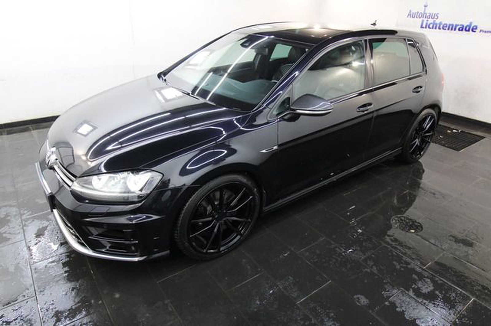 Volkswagen Golf VII 2.0 TSI R 4MOTION BLUE MOTION TECH LEDE