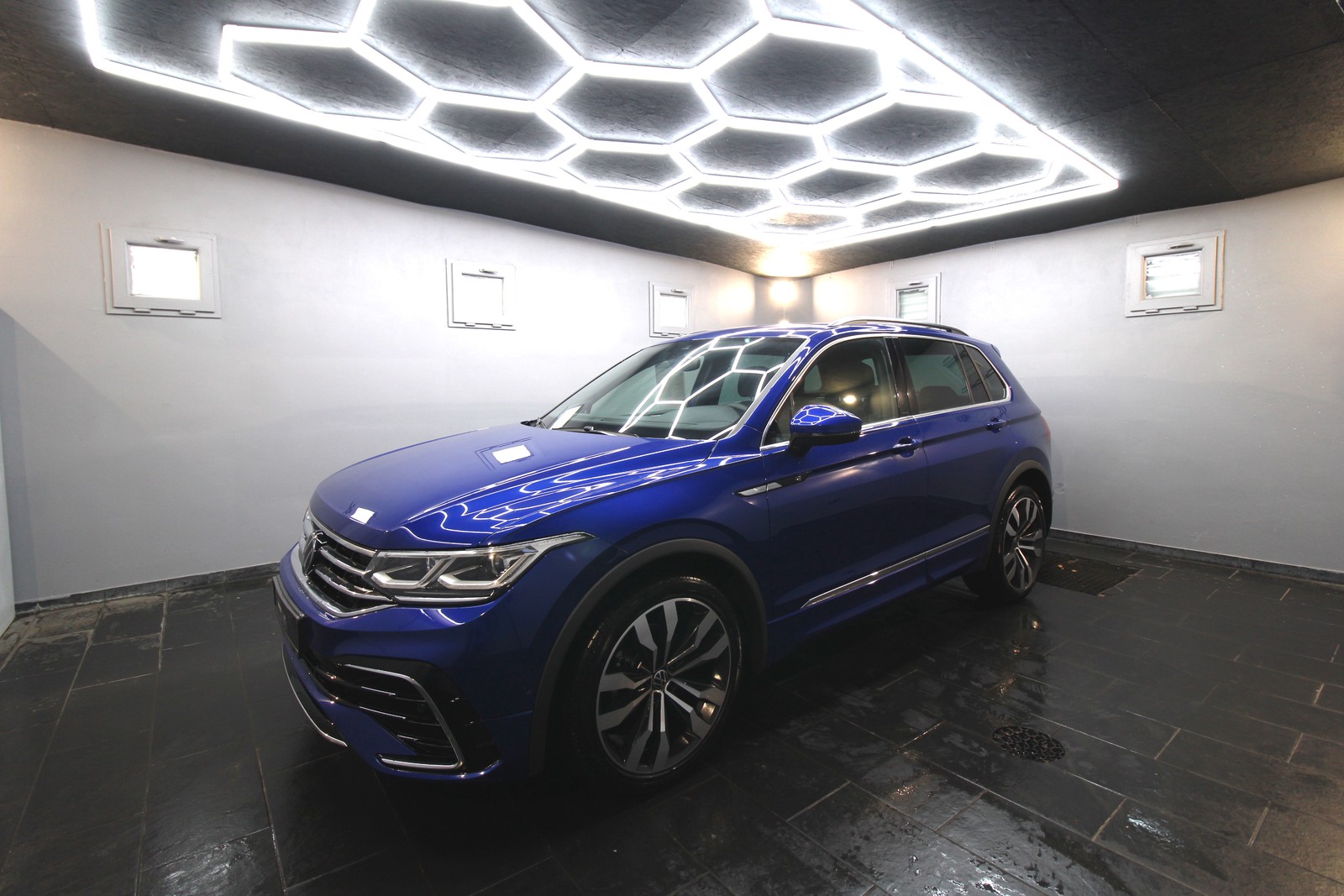 Volkswagen Tiguan 2.0 TDI DSG 4M R-LINE MATRIX|NAVI|KAM