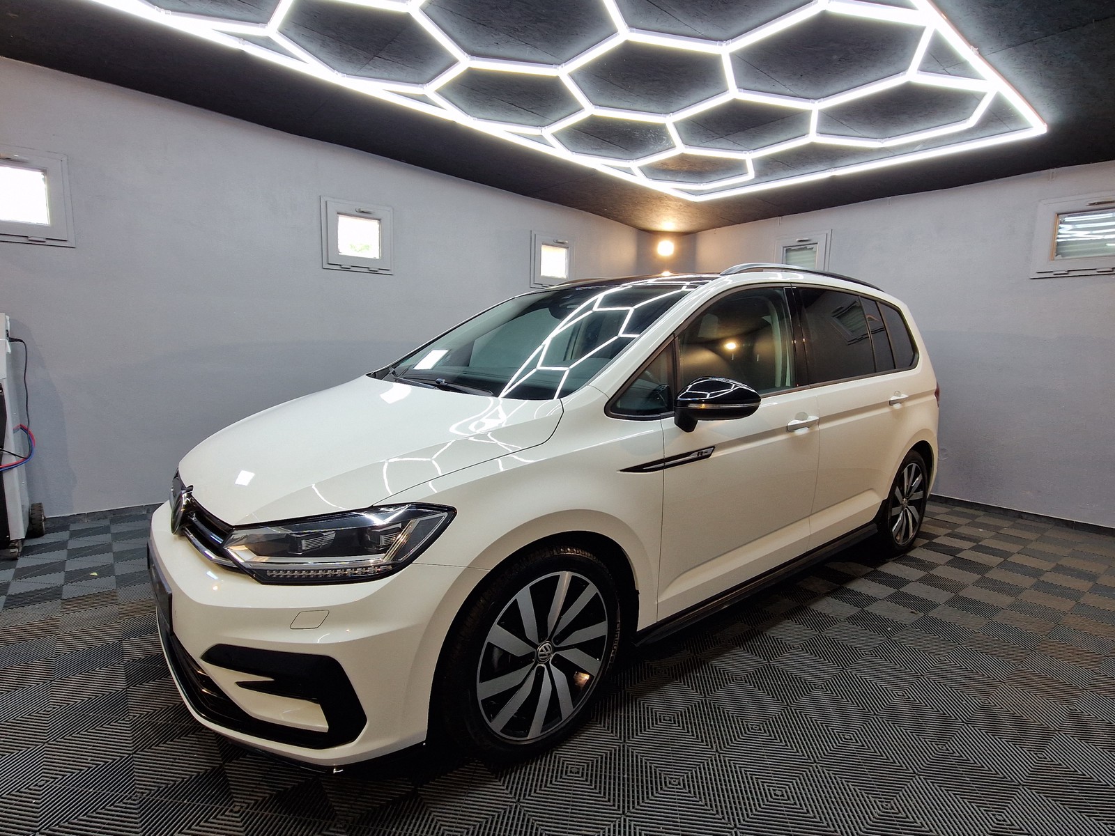 Volkswagen Touran HIGHLINE BTM|R LINE|9047 KM|NAVI|LED|CAM