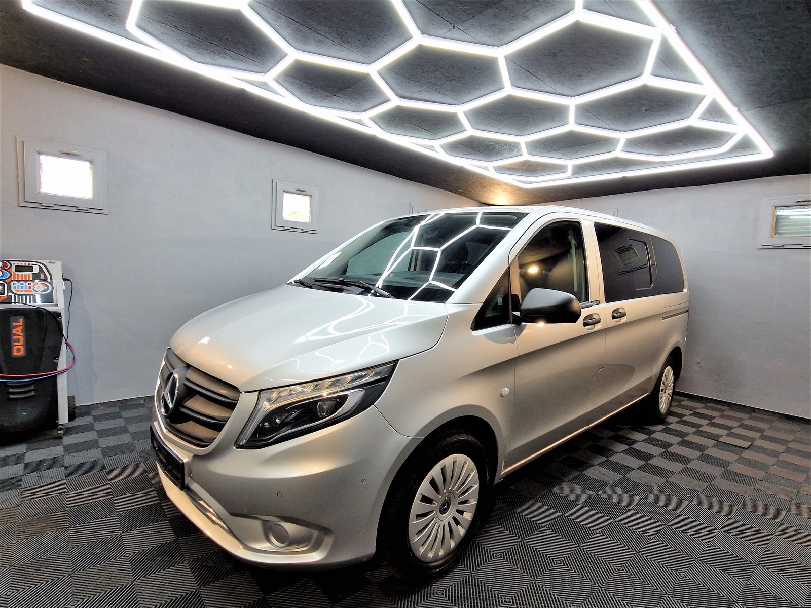 Mercedes-Benz Vito Tourer CDI Pro 4x4 237 PS|AUTOMATIK|NAVI|KAMERA|