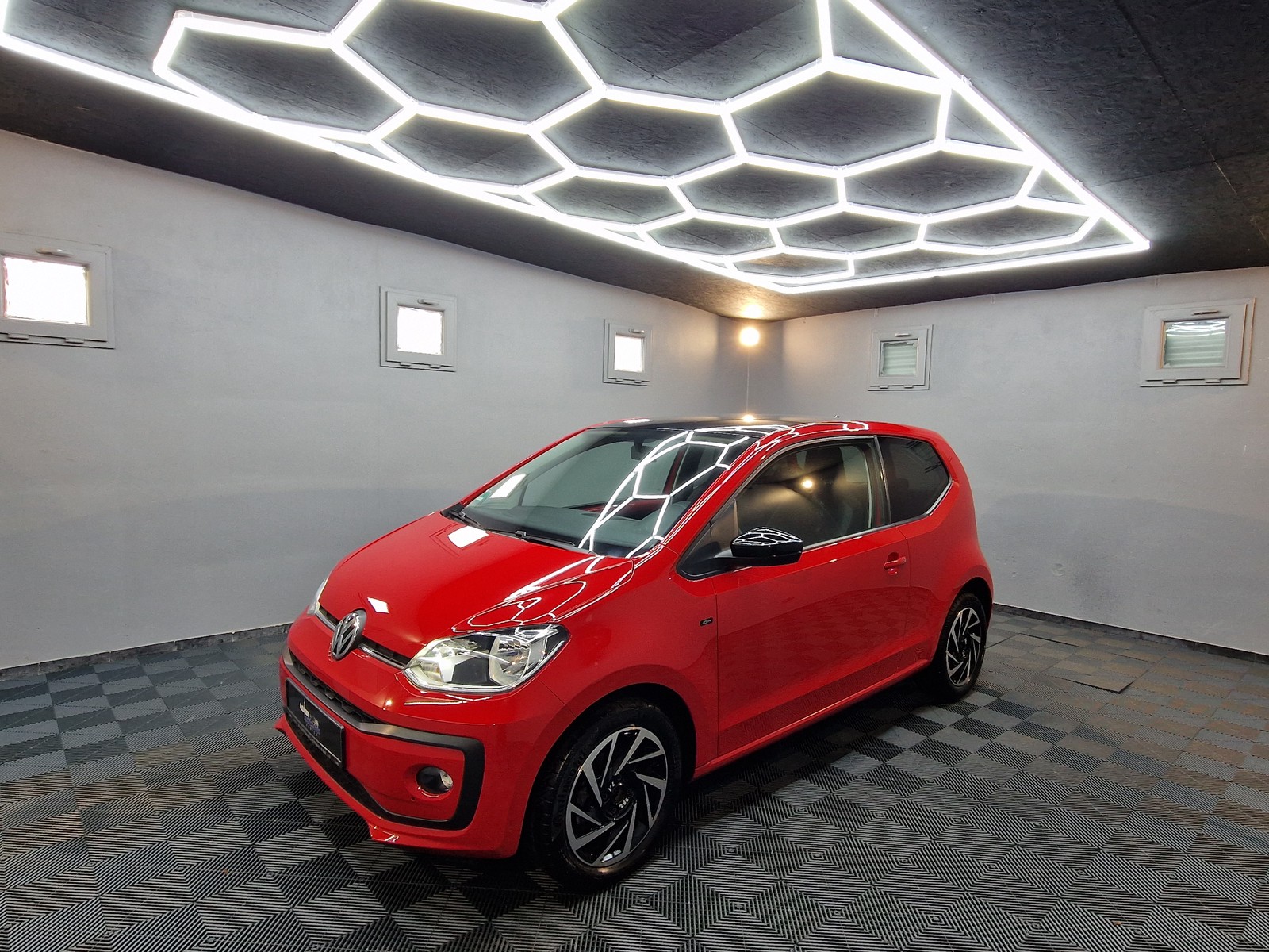 Volkswagen up! DESIGN-PAKET|PDC|SHZ|ALUFELGEN