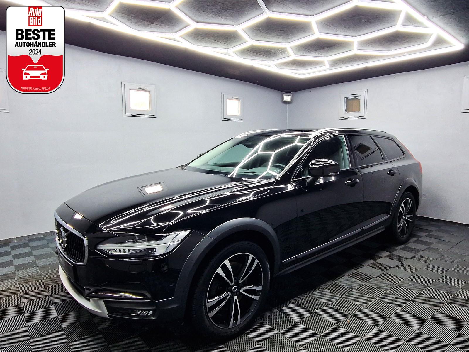 Volvo V90 Cross Country Pro AWD|AUTOM|PANO|LEDER|LED|NAVI