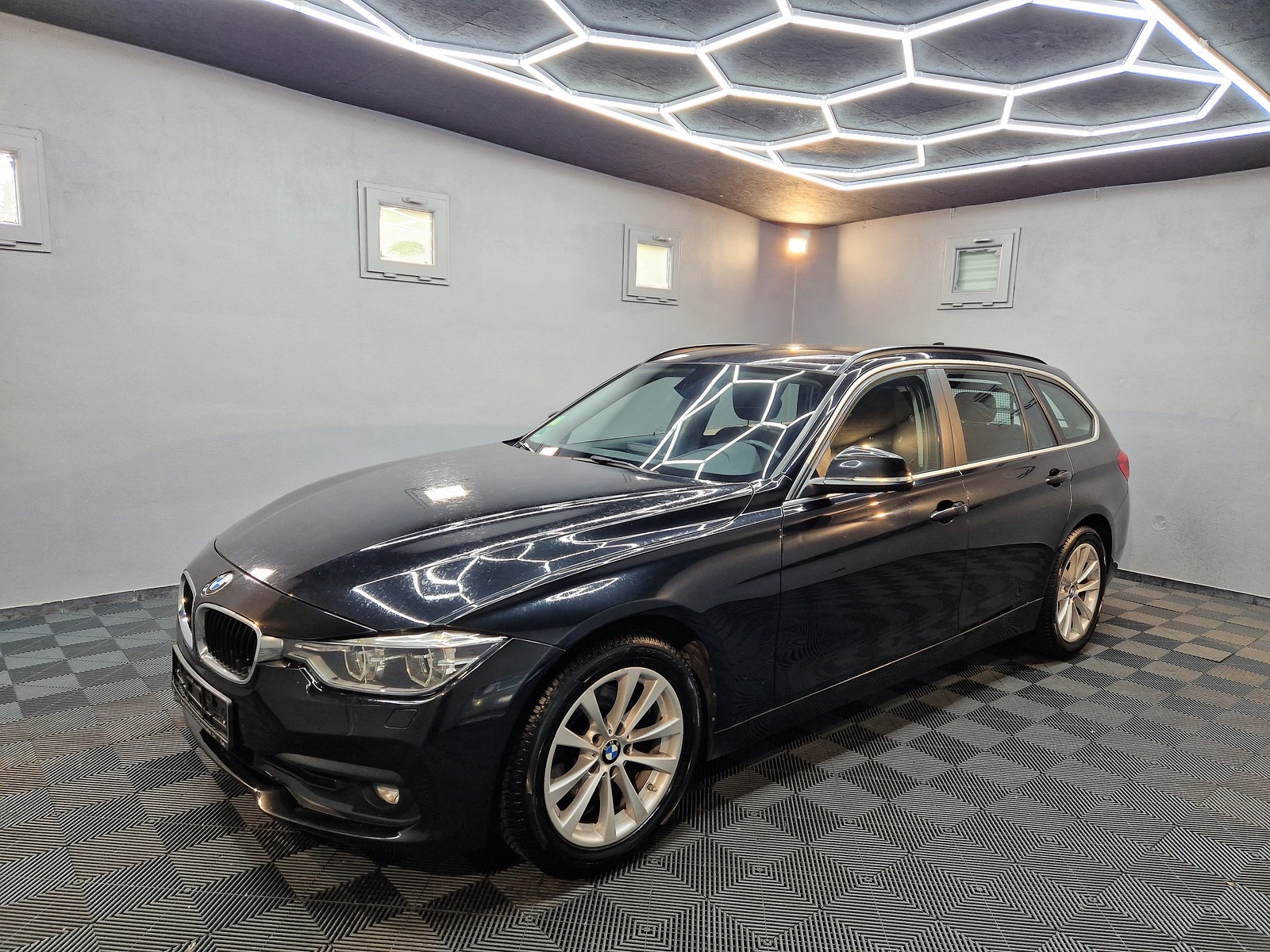 BMW 320 d TOURING ADVANTAGE|STEPTRONIC|NAVI|LED|SHZG
