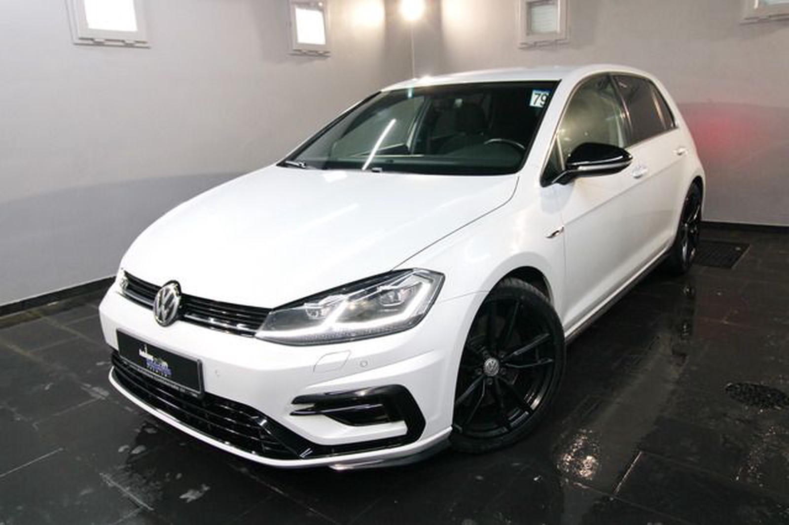Volkswagen Golf VII 2.0 R 4MOTION DSG AKRAPOVIC|NAVI|SH