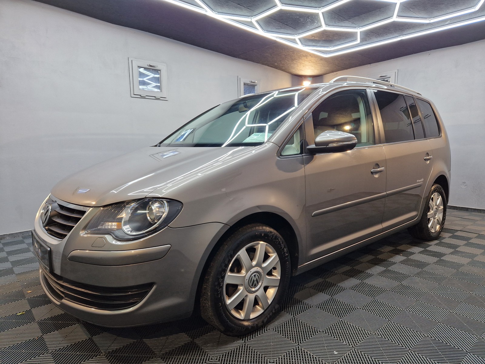 Volkswagen Touran Freestyle 7 SITZE|ALUS|TEMPOMAT|NAVI