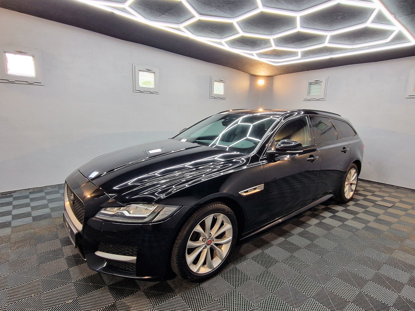 Jaguar XF 20d R-Sport Kombi| AWD|AUTOMATIK|LEDER|NAVI|LED