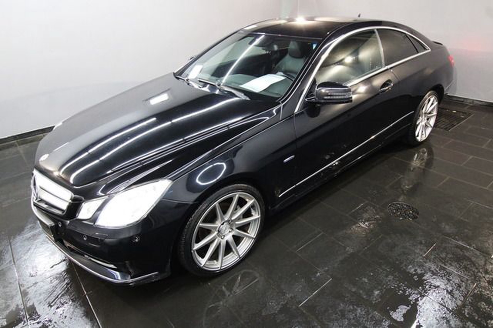 Mercedes-Benz E 200 CGI COUPE AVANTGARDE LEDER|KLIMA|SHZG|PDC