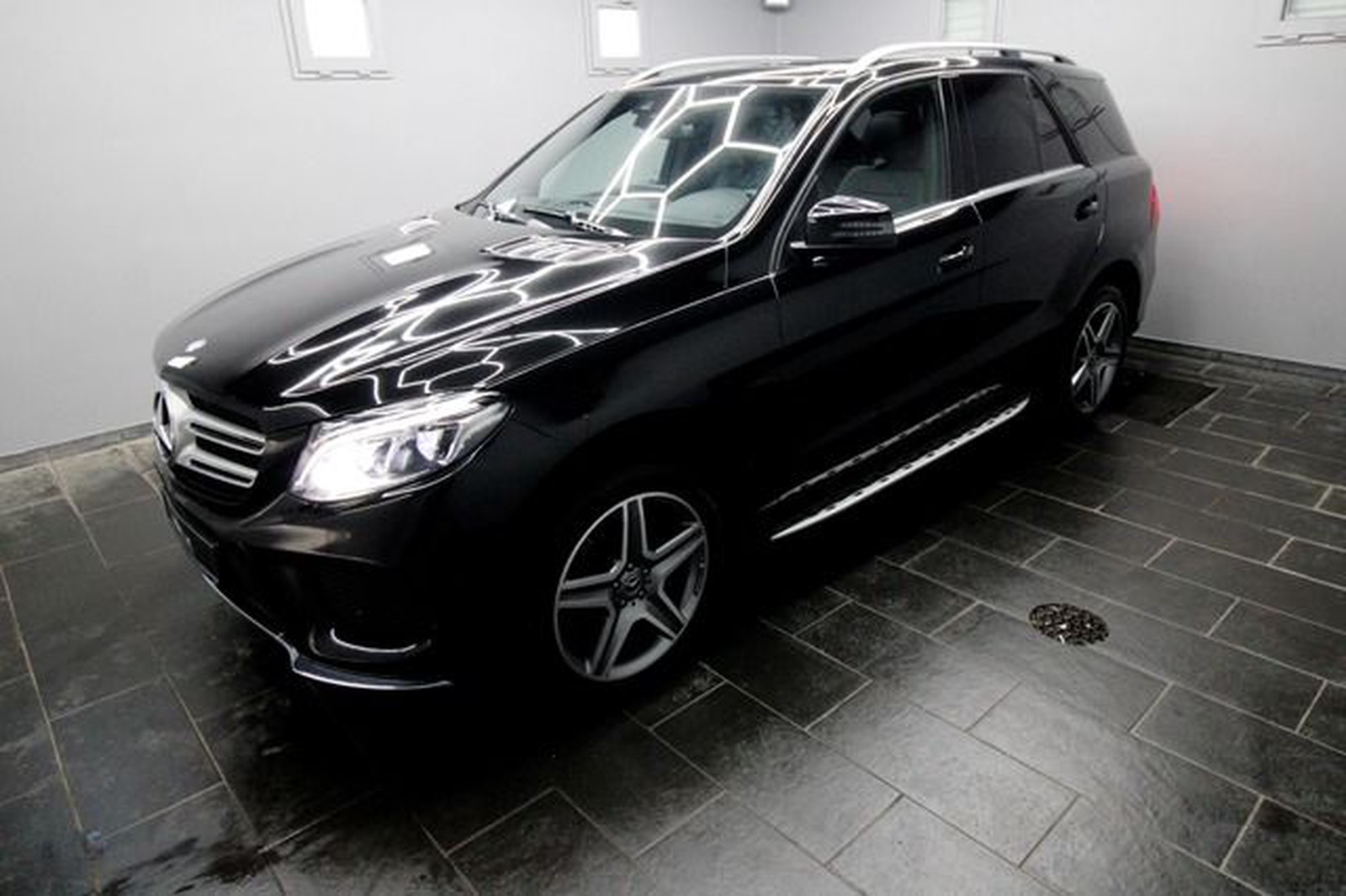 Mercedes-Benz GLE 400 4MATIC AMG LINE PANO |LEDER|360°CAM|SHZG|