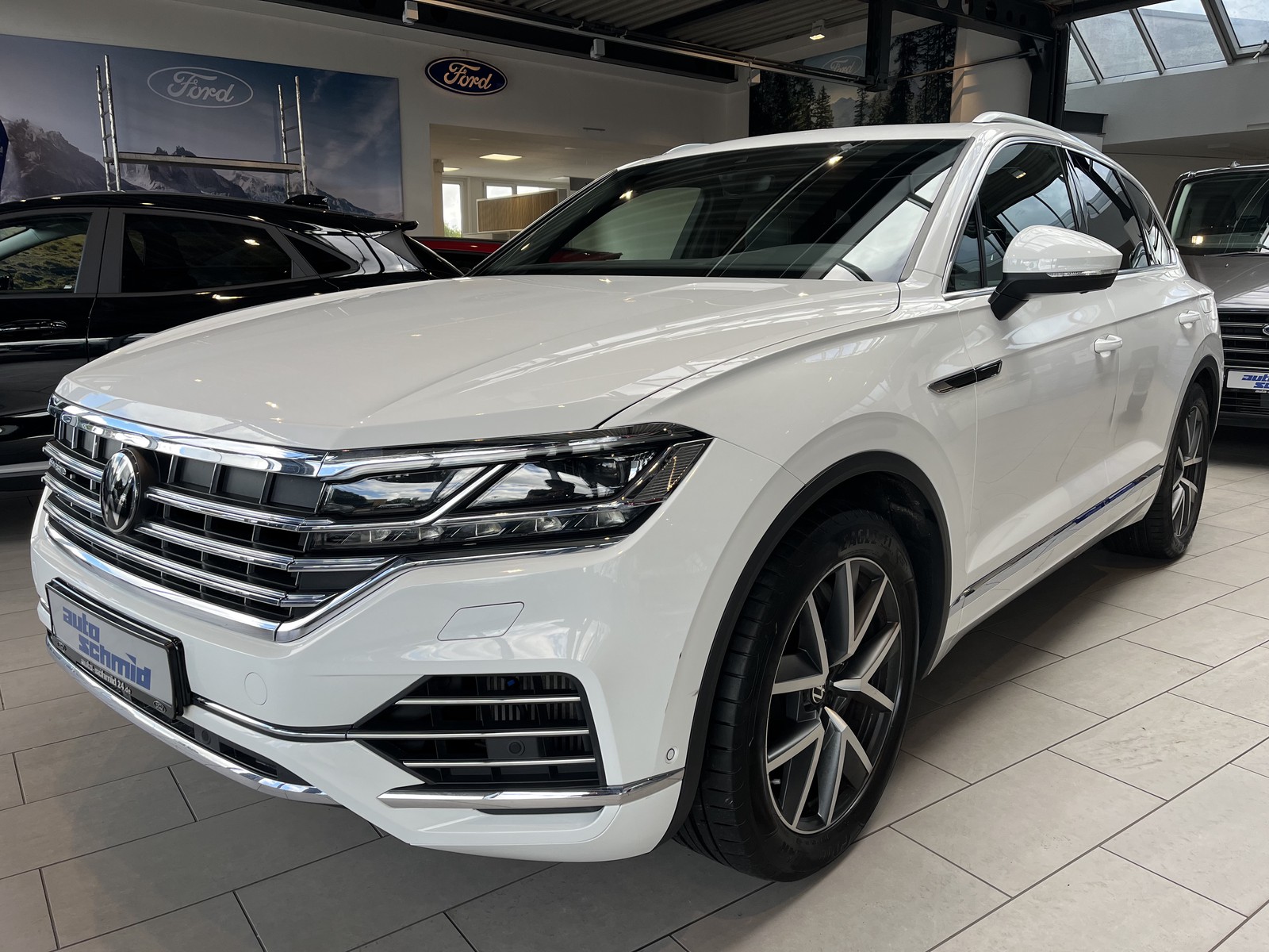 Volkswagen Touareg Elegance 4Motion eHybrid + Luft + Matrix
