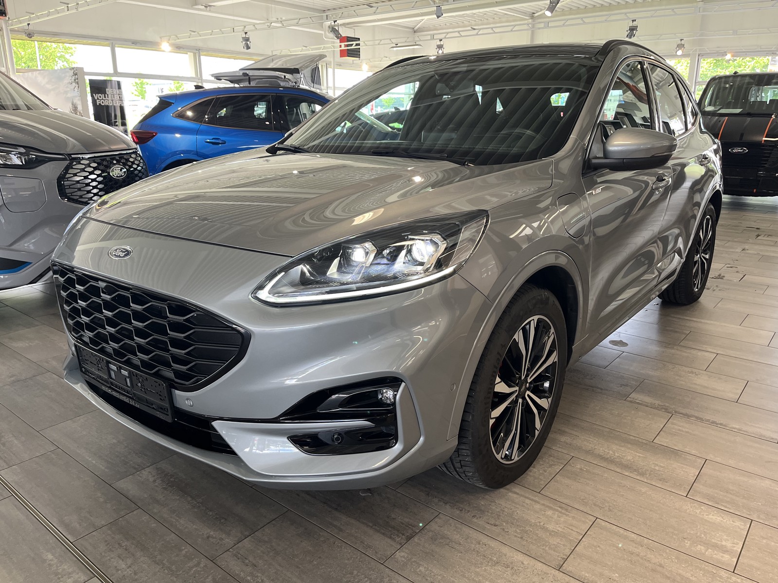 Ford Kuga ST-Line X Plug-In Hybrid + Panorama + ACC