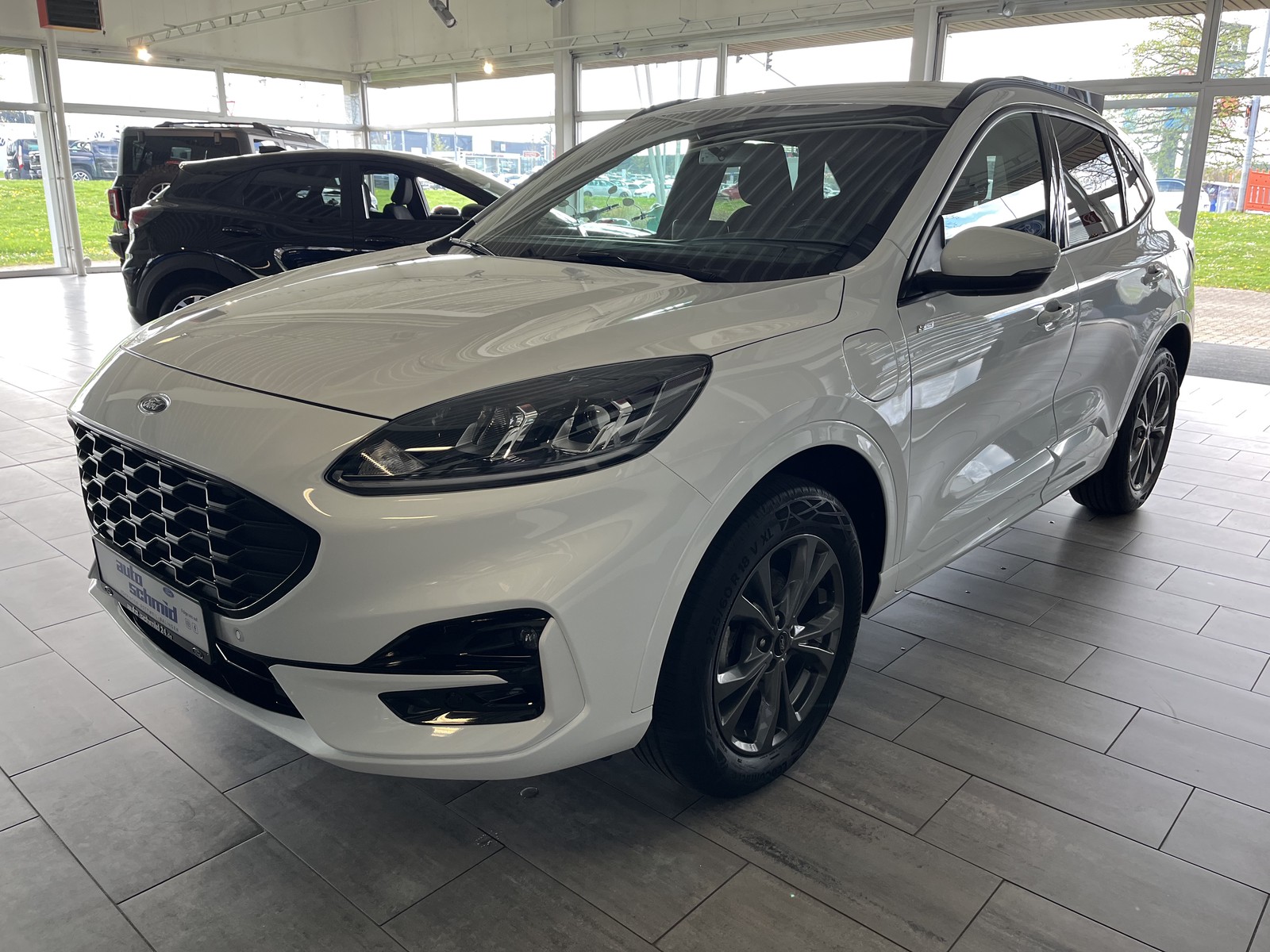 Ford Kuga PHEV Plug-In Hybrid ST-Line Winterpaket