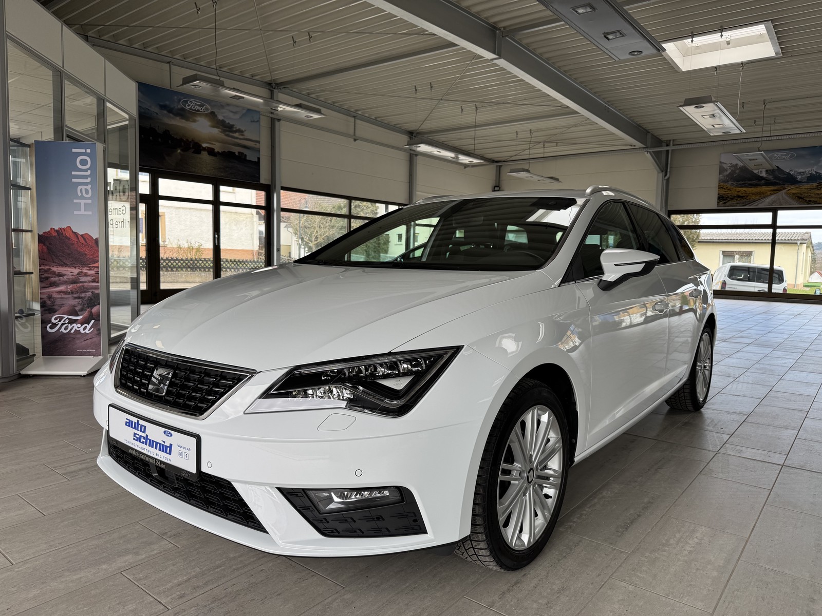 Seat Leon ST Xcellence + AHK abnehmb. + Pano + Beats