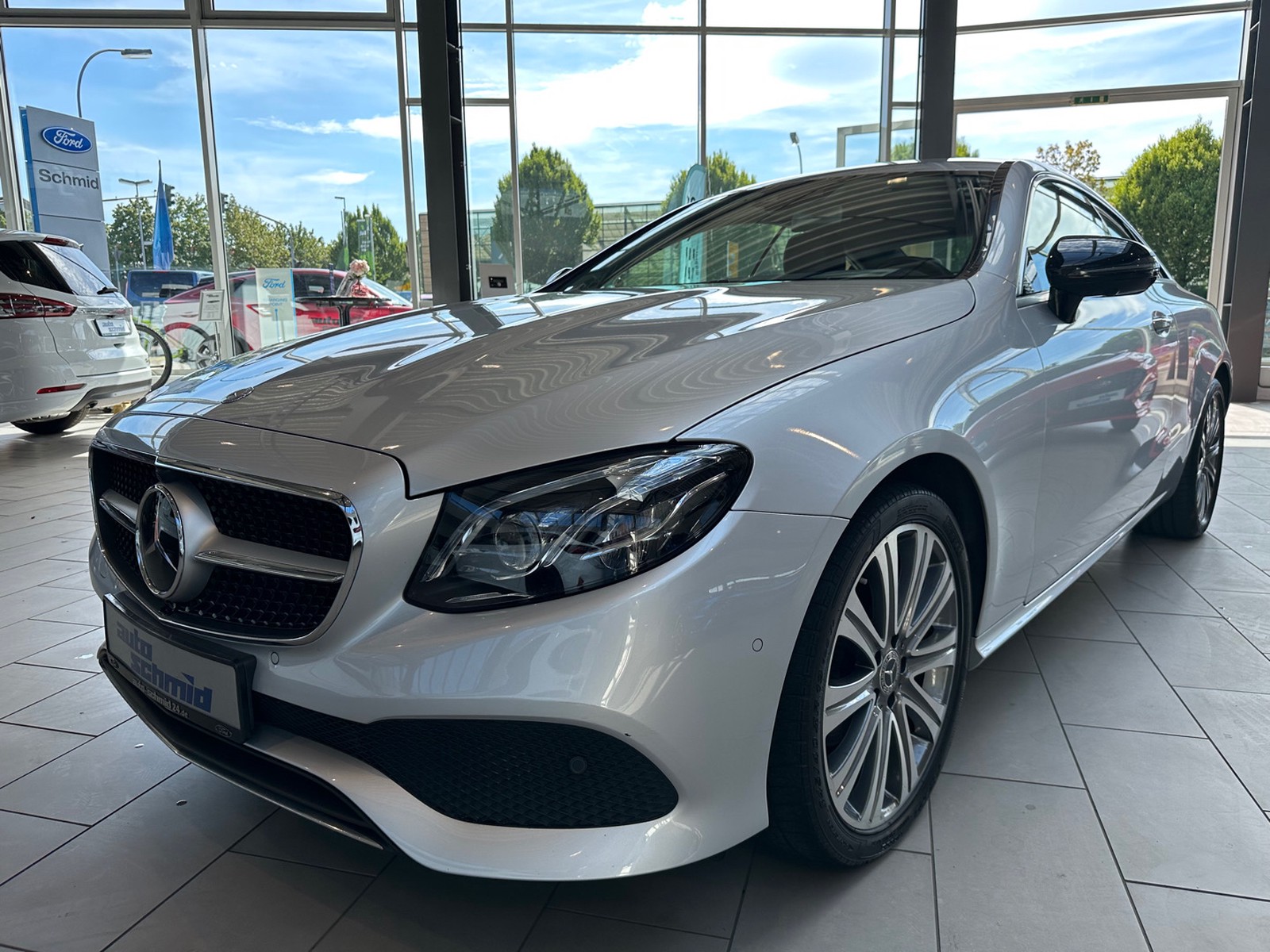 Mercedes-Benz E 200 Coupe 9G-Tronic Multibeam LED + Burmester