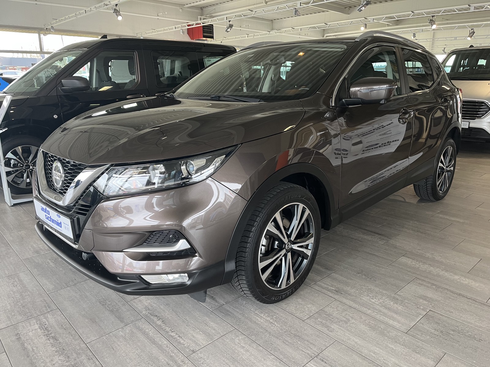 Nissan Qashqai Panorama, AHK, 360° Kamera, Sitzheizung
