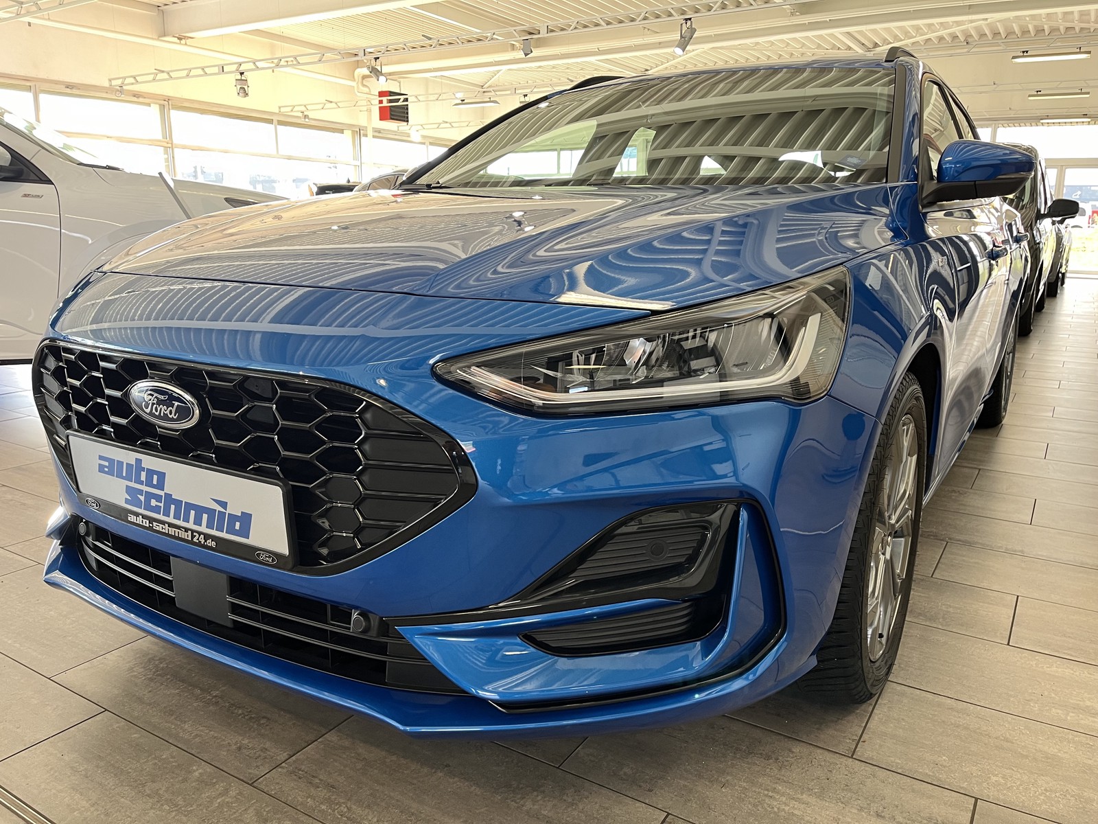 Ford Focus Turnier ST-Line schw. AHK + Fahrerassistenz
