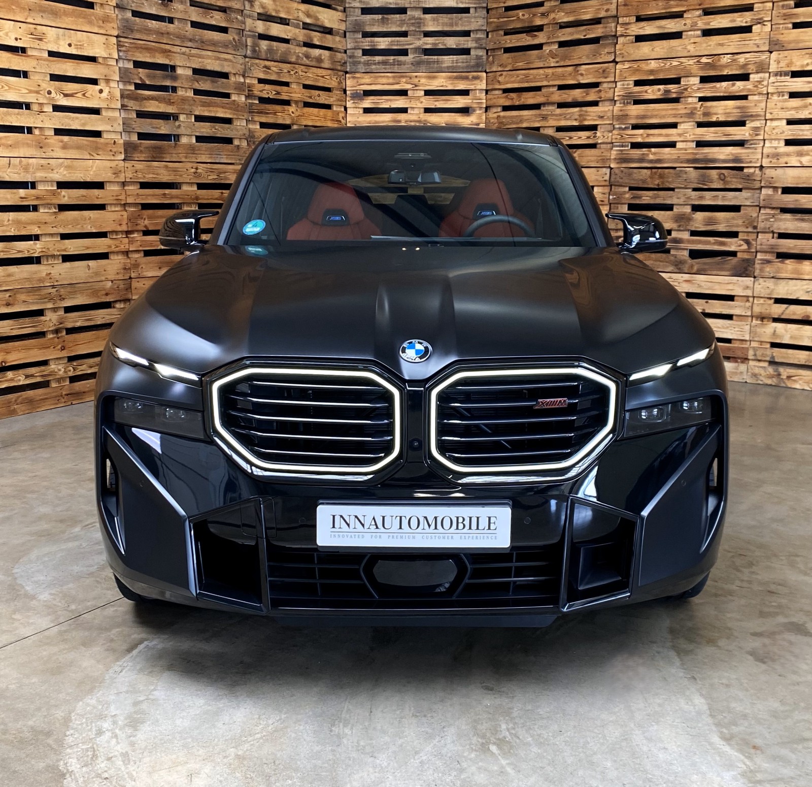 BMW XM RED Label CARBON B&W BLACK FROZEN