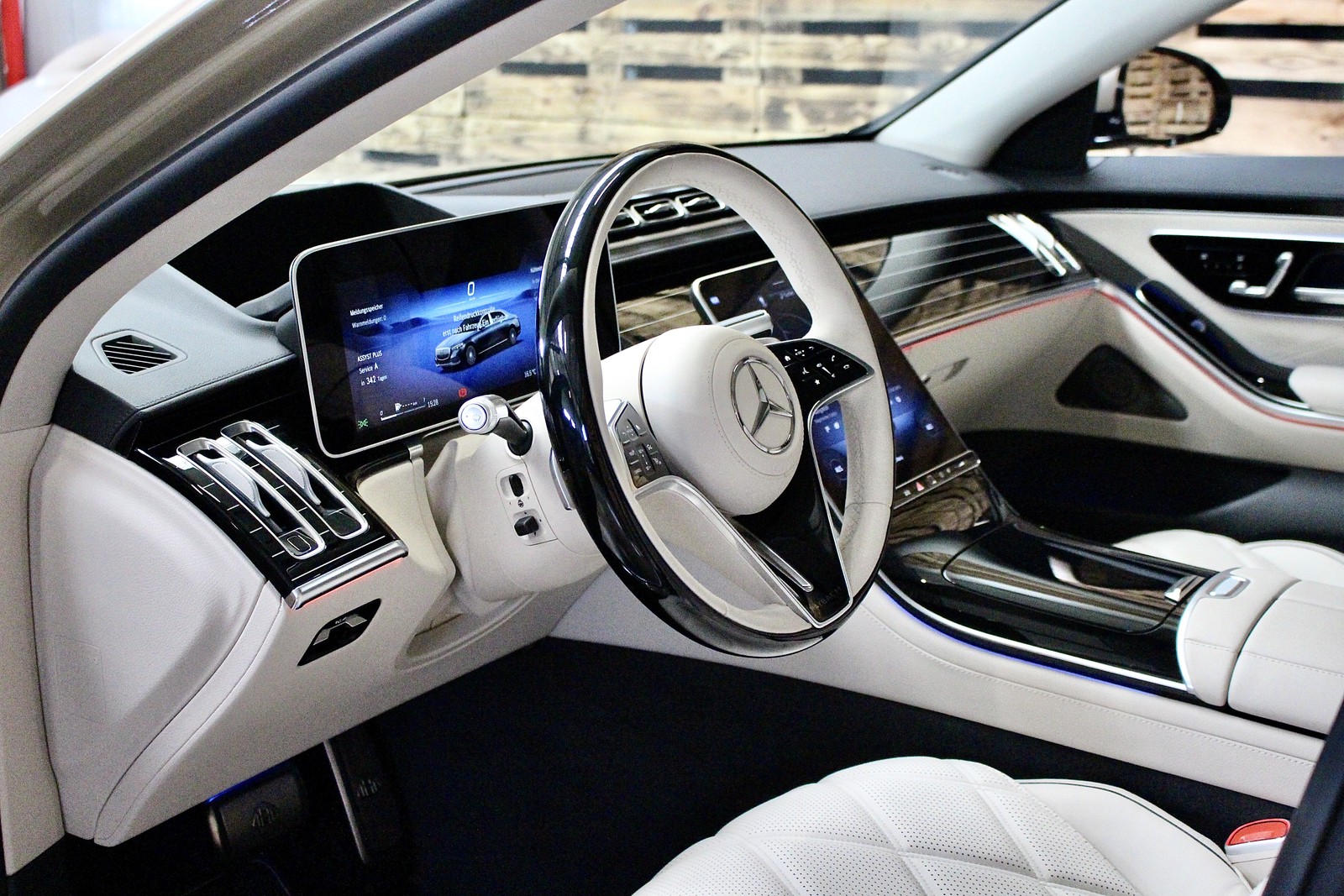 Mercedes-Benz S 580 Maybach 4Matic CHAUFFEUR, KÜHLFACH, TV-TUNER,3D DISPLAY, BURMESTER 3D..