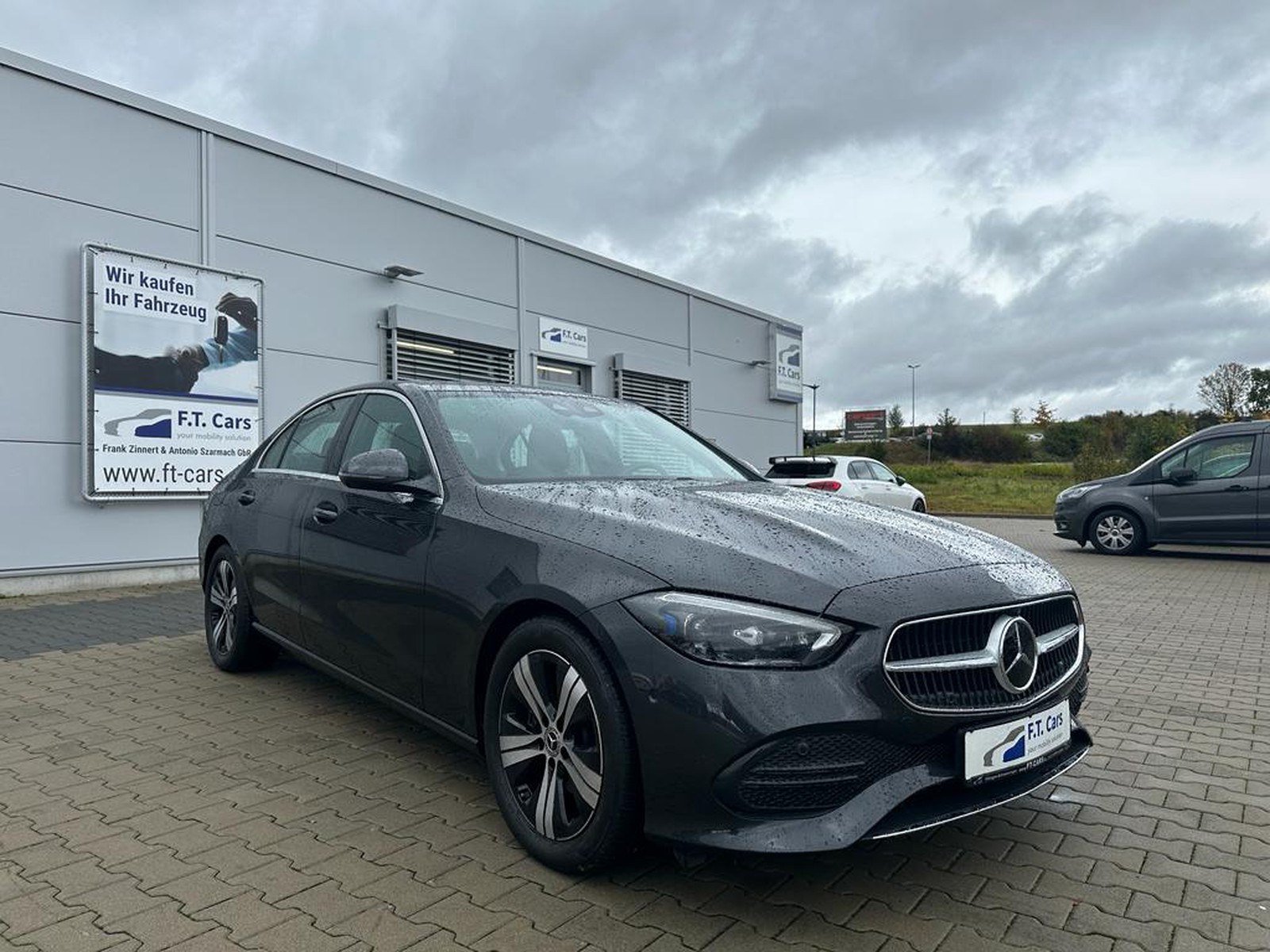 Mercedes-Benz C 180 9G-Tronic Avantgarde AHK/SSD(Glas)/Navi/SHZ