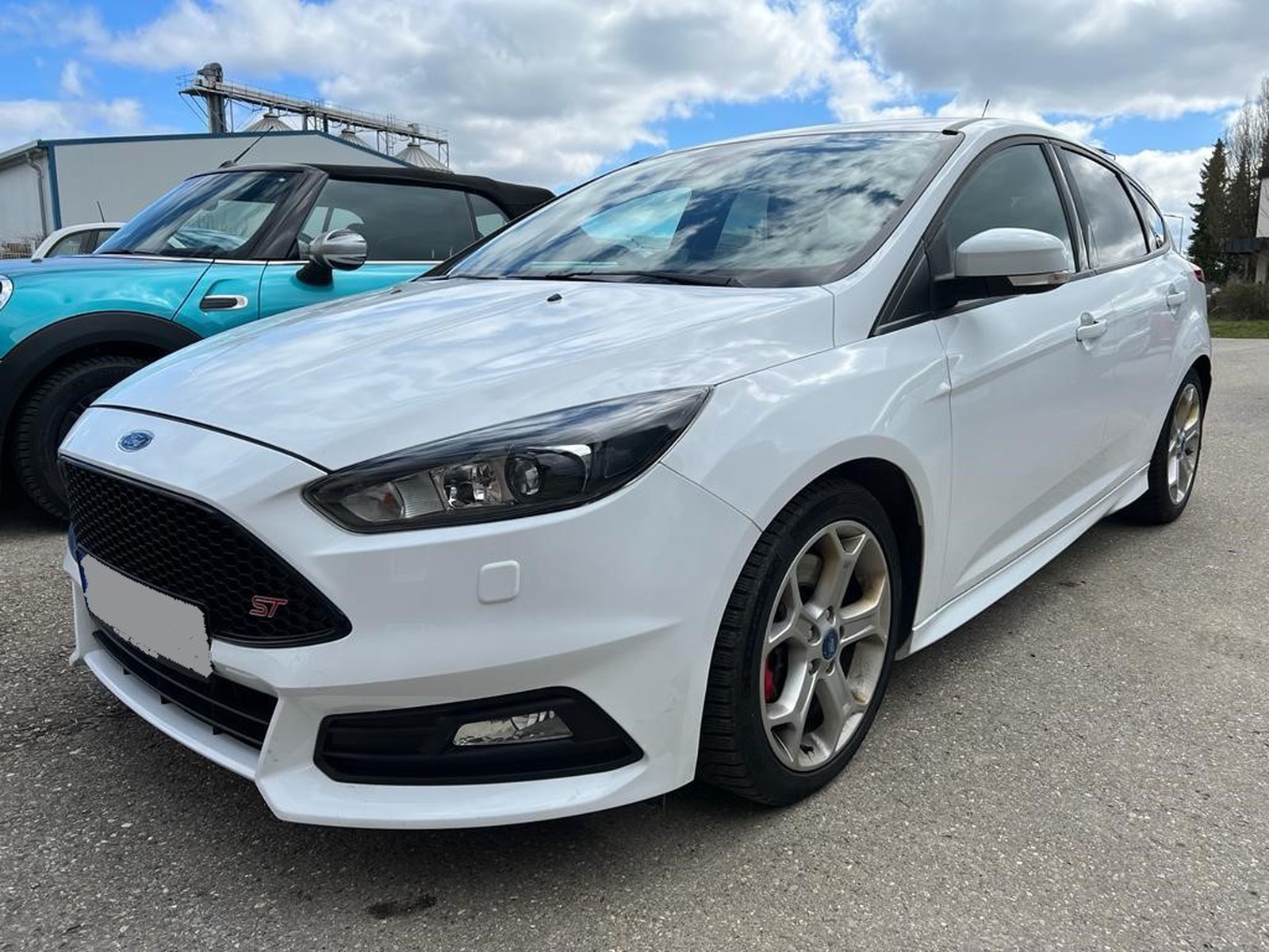 Ford Focus ST 2.0 Navi Leder Recaro Bi-Xenon SHZ