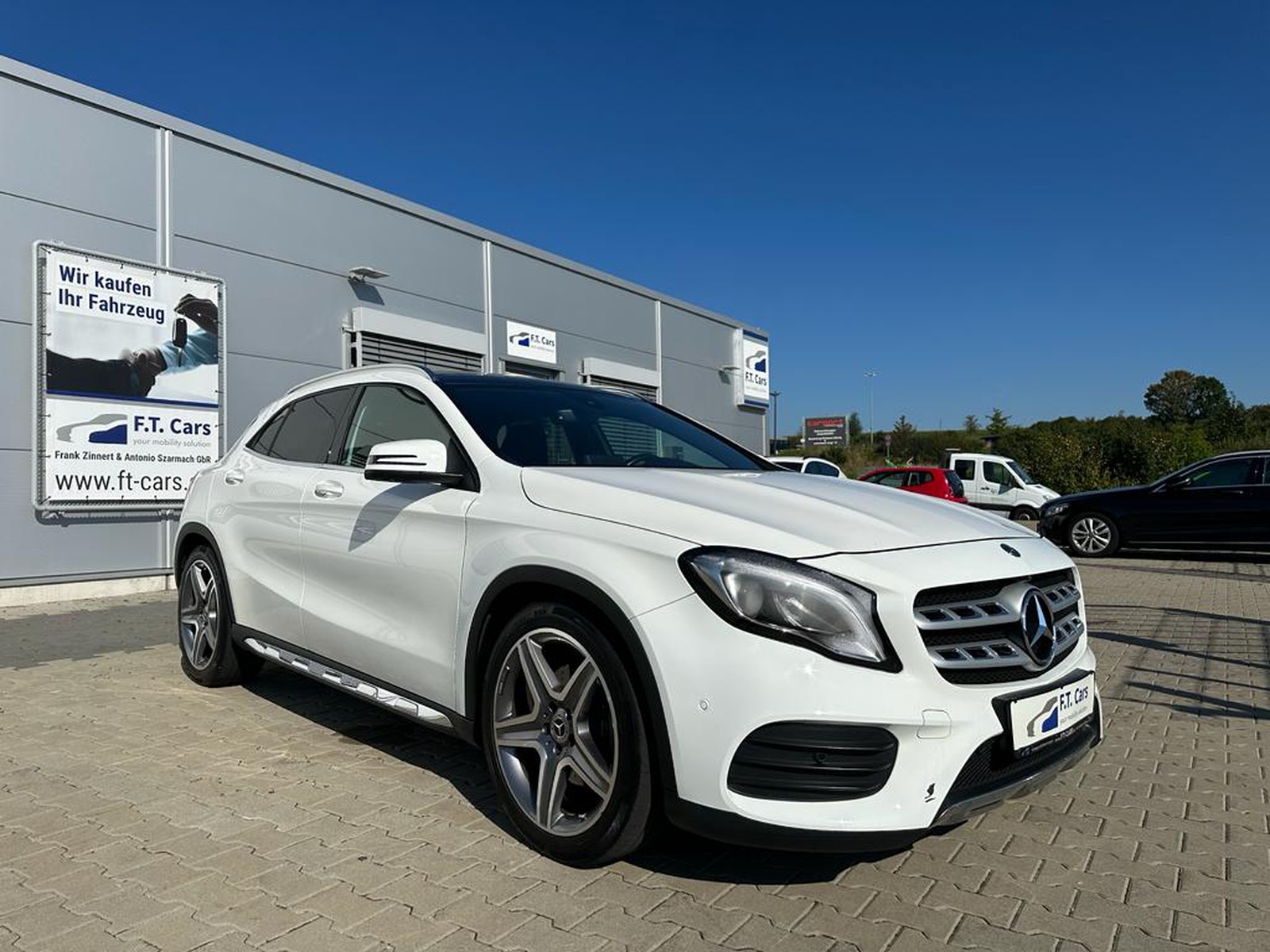 Mercedes-Benz GLA 220 4Matic 7G-DTC AMG Line AHK/Pano/Navi/SHZ