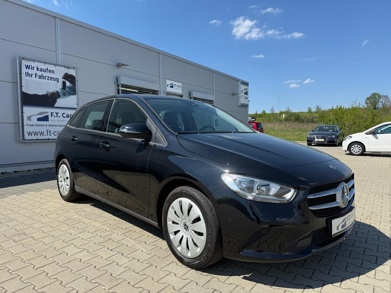 Mercedes-Benz B 250 e Navi/SHZ