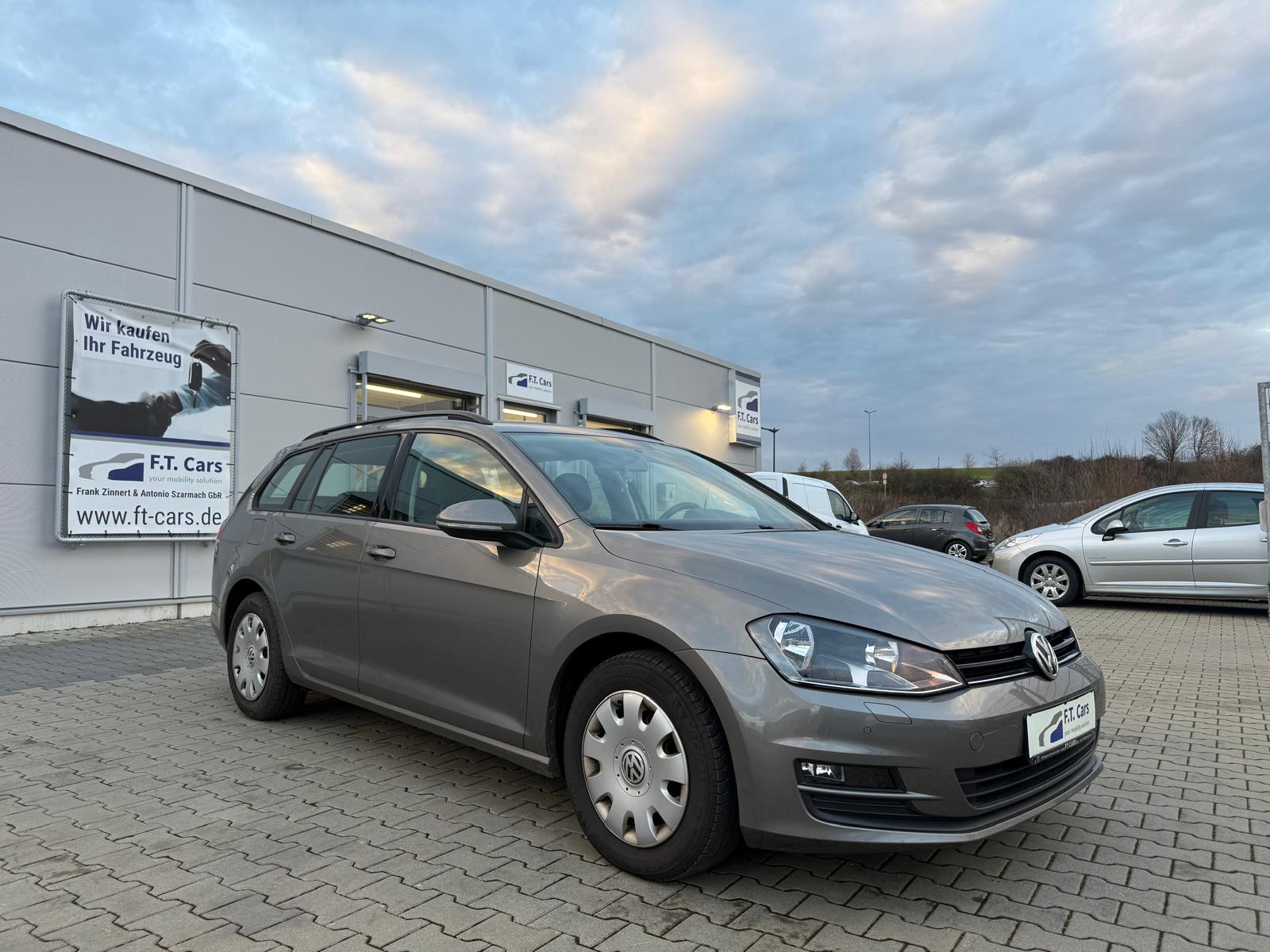 Volkswagen Golf Variant VII 1.2 Klima/PDC/Bluetooth