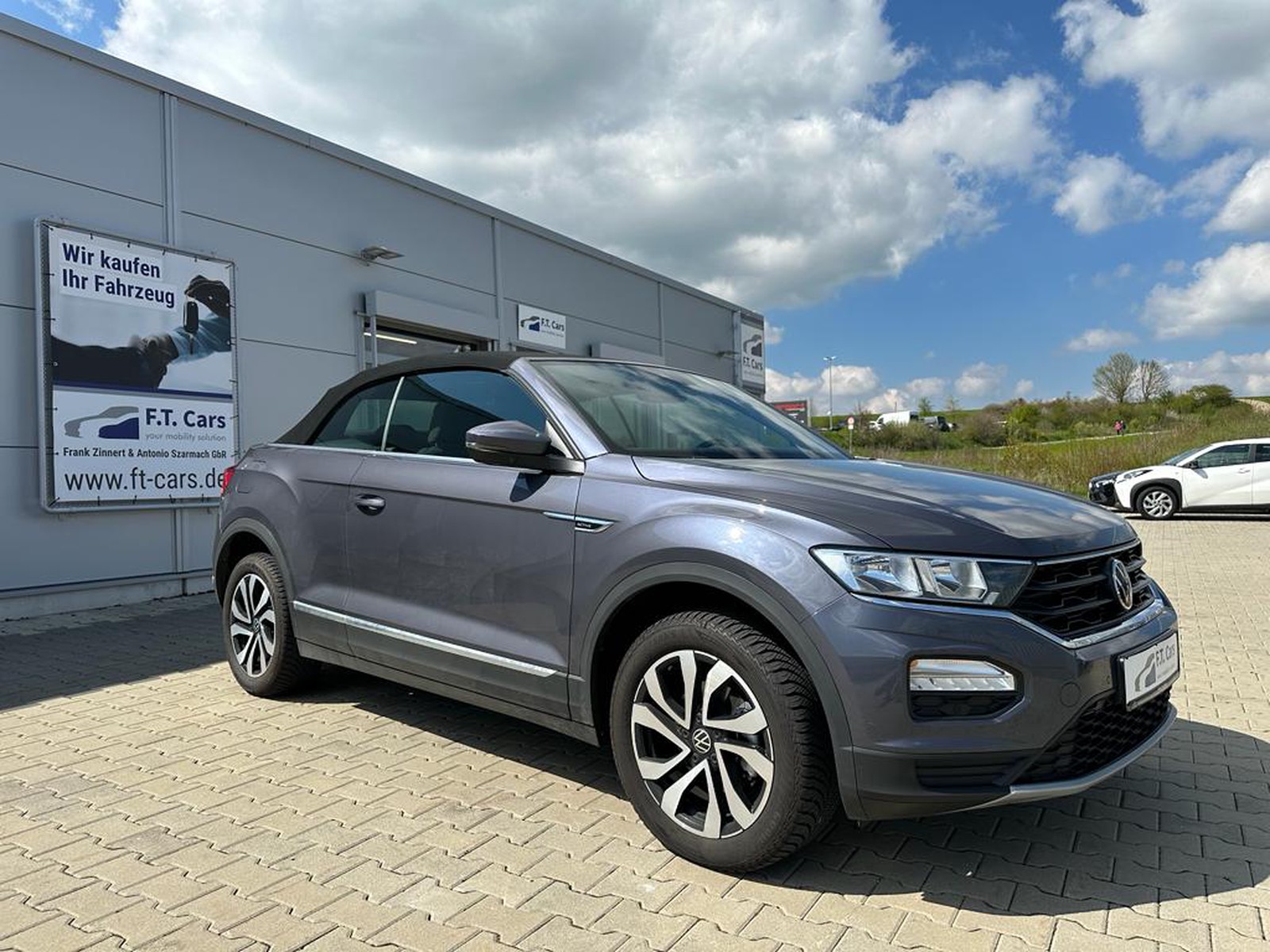 Volkswagen T-Roc 1.0 TSI Cabriolet AKTIVE NAVI/SHZ/PDC/LM