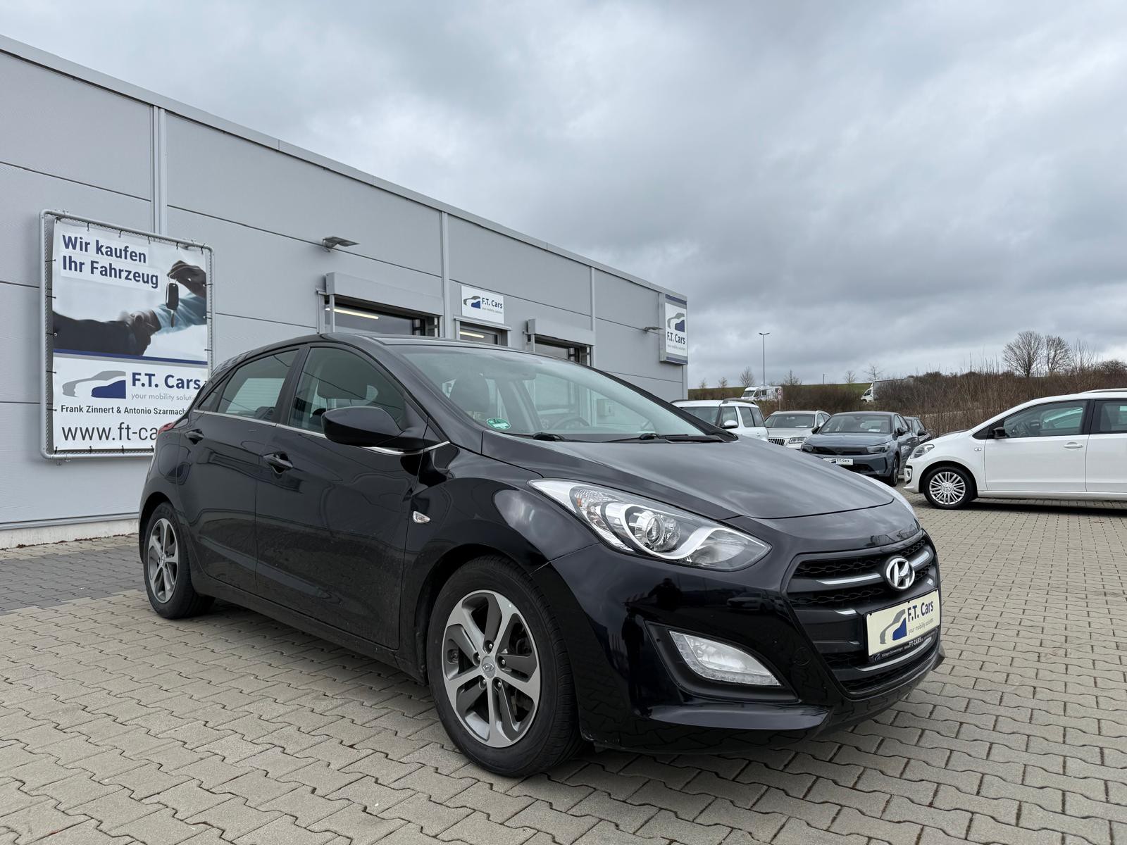 Hyundai i30 1.6 CRDi blue Trend Klima/SHZ/PDH