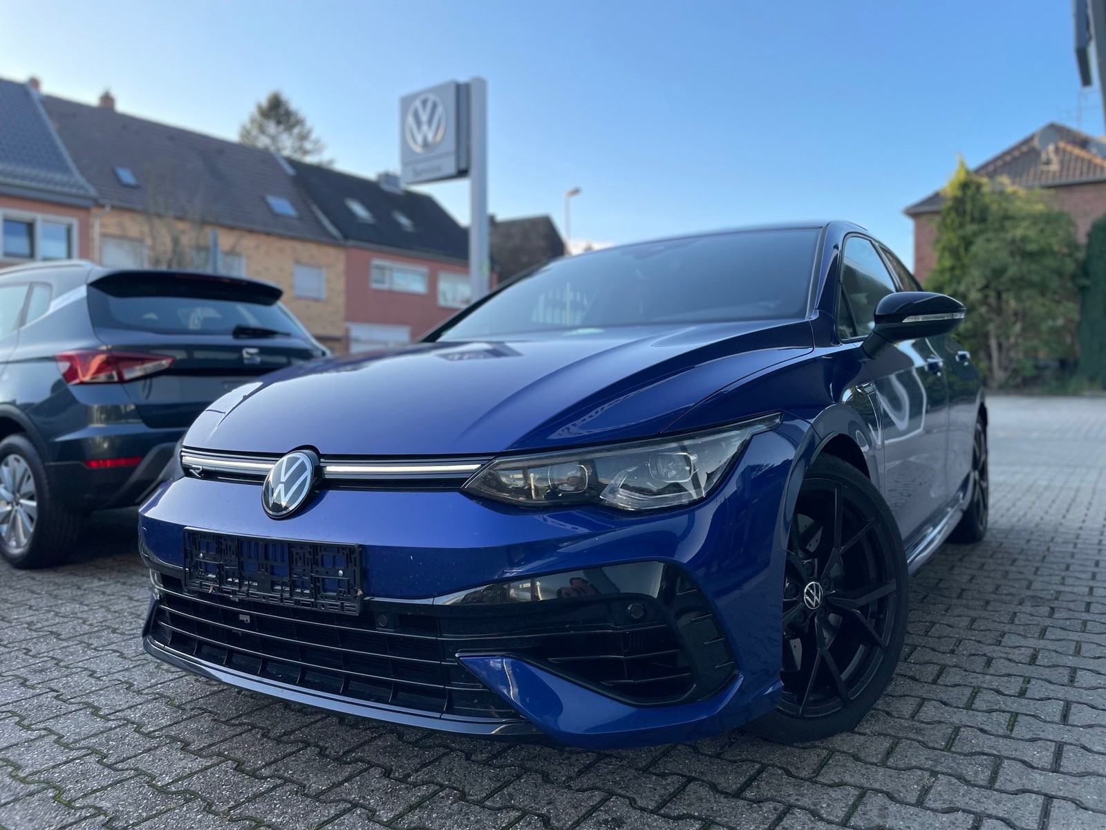 Volkswagen Golf VIII R 4Motion,R-Perf-Paket,H&K,PANO,KAM,WR