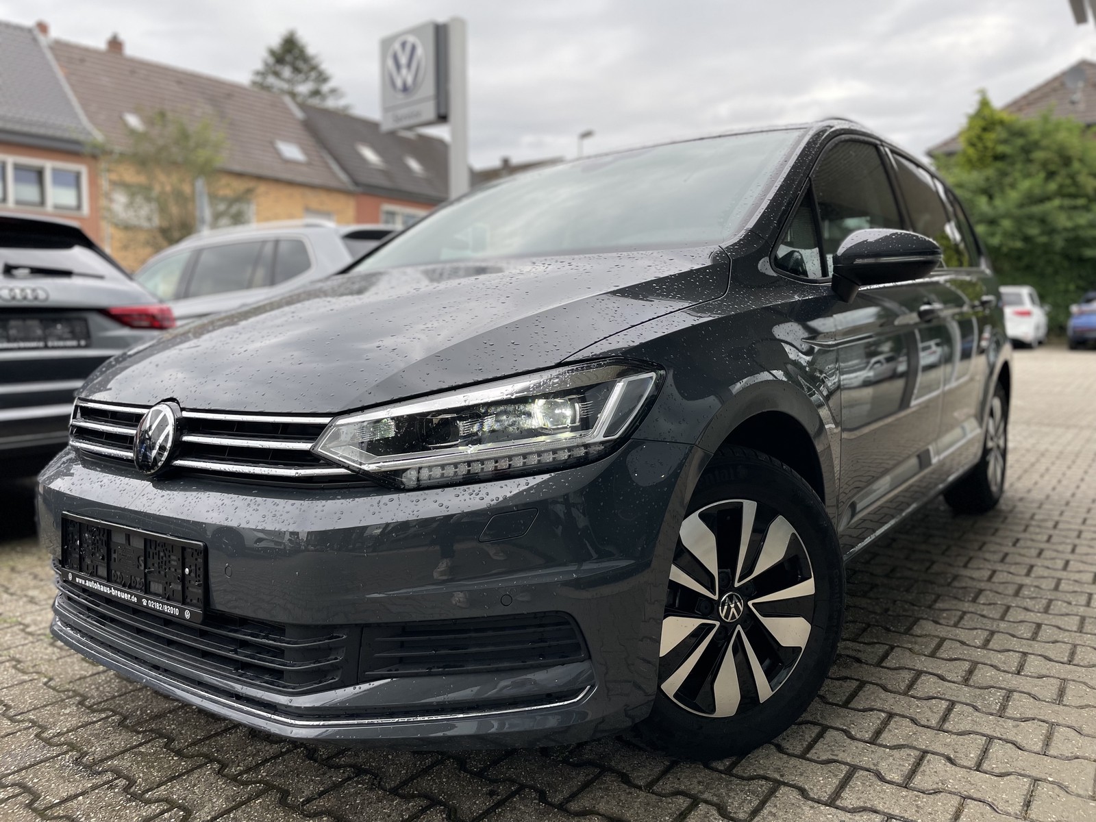 Volkswagen Touran "Move" AHK,GJR,APP,KAM,ACC,Matrix,Ass-Pak,