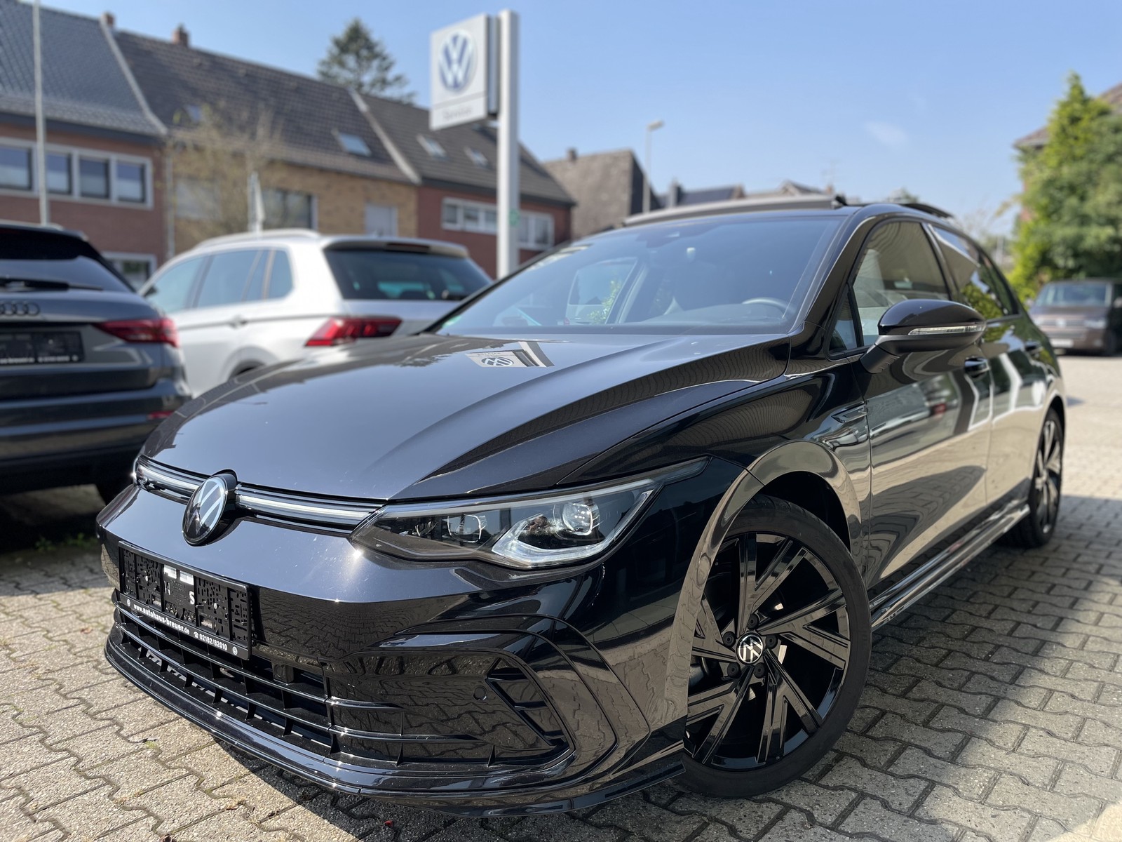 Volkswagen Golf VIII R-Line eTSI,PANO,KAM,Black-Style,WR