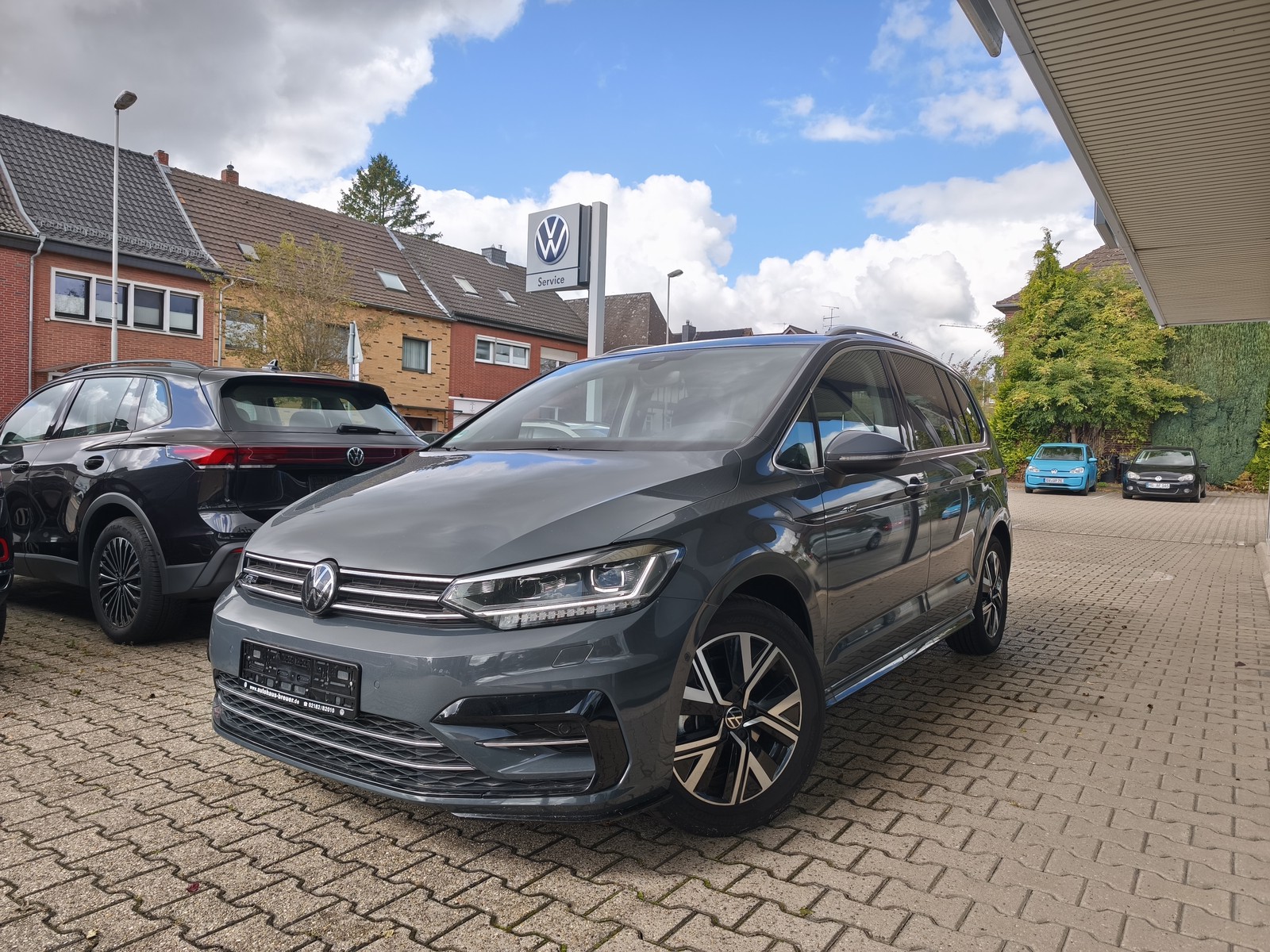 Volkswagen Touran Highline R-LINE,AHK,KAM,APP,ACC