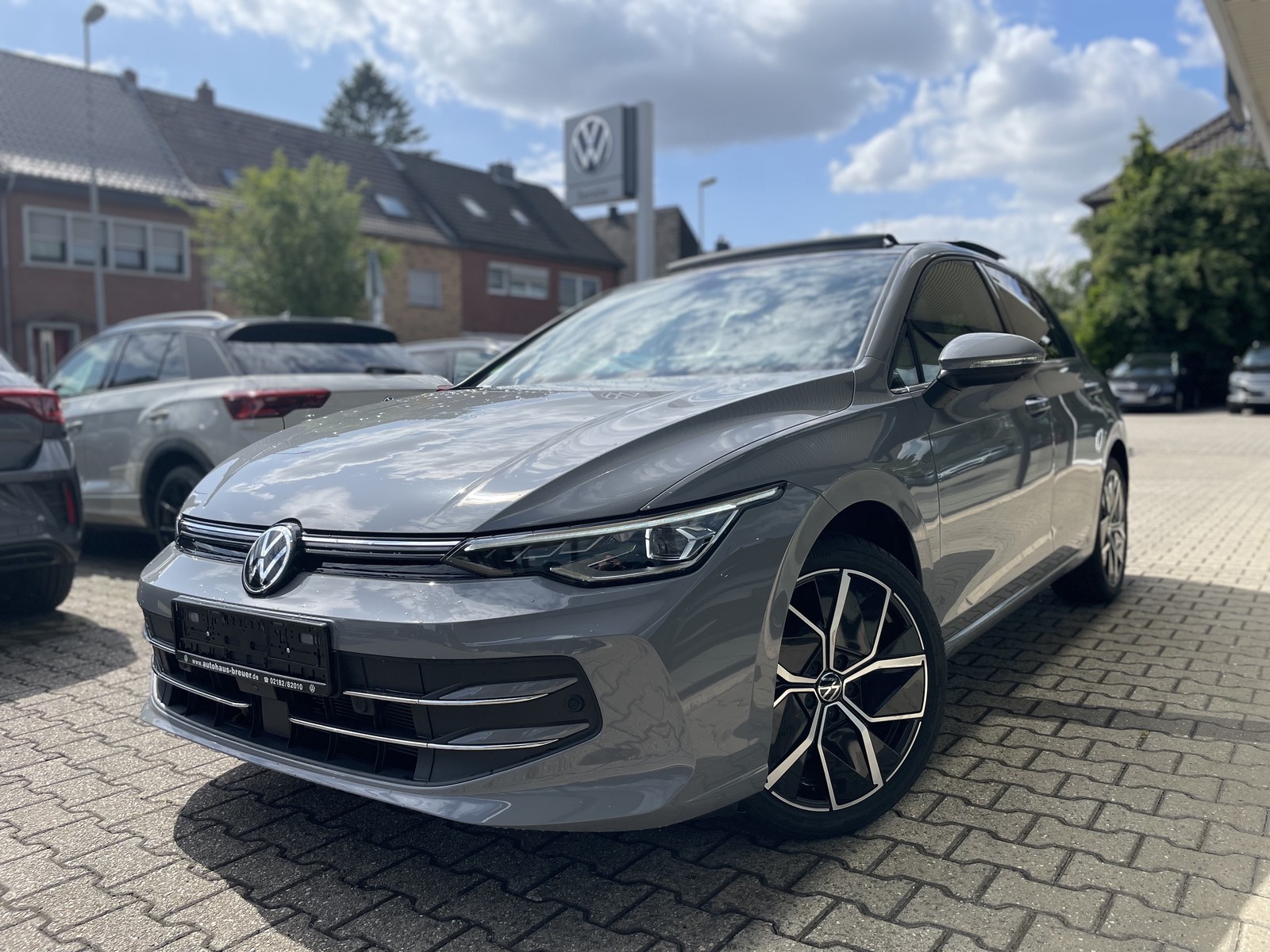 Volkswagen Golf 8,5 1.5 eTSI Edition50 IQ,PANO,HUD,360°,AHK